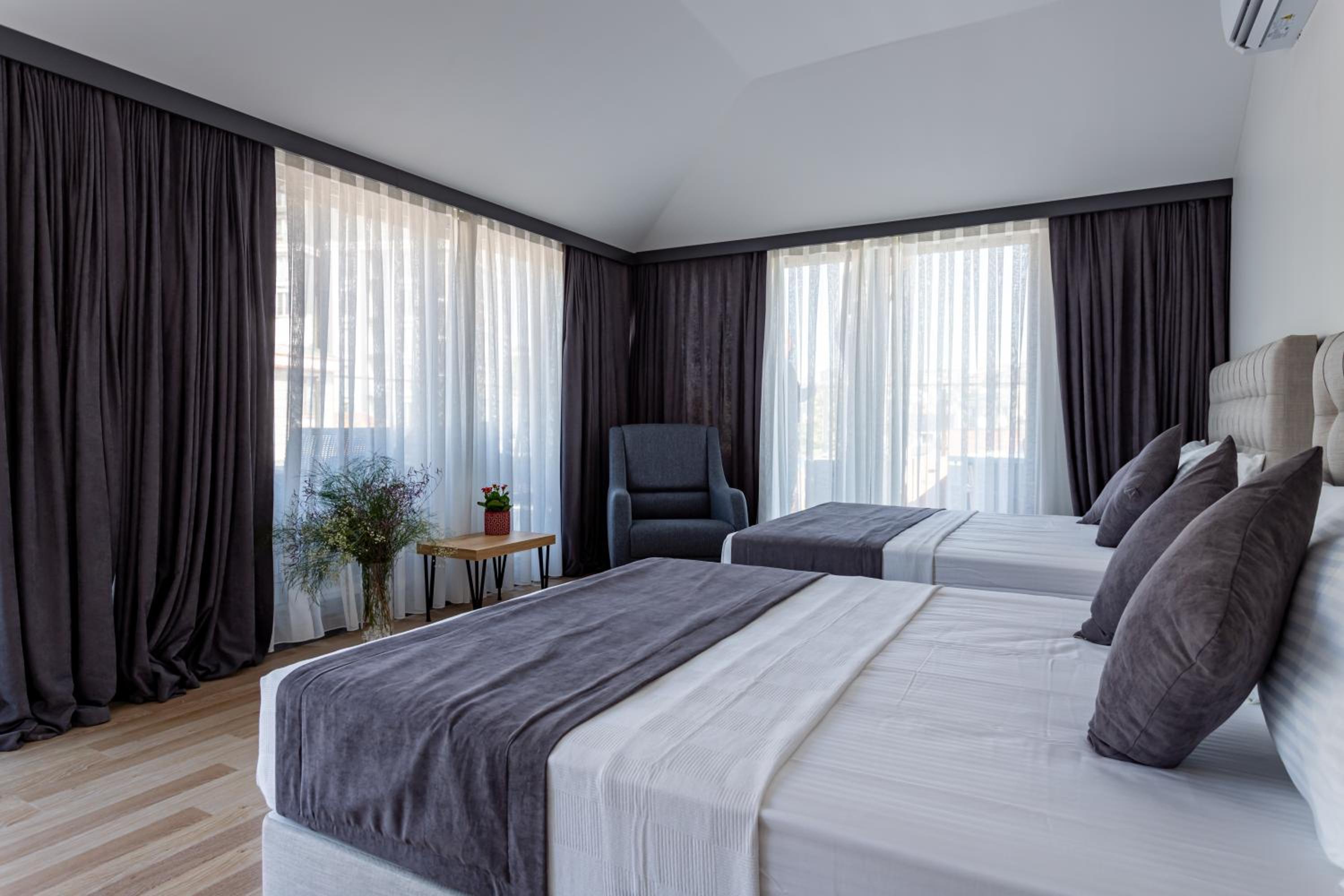King Room with Spa Bath photo 3