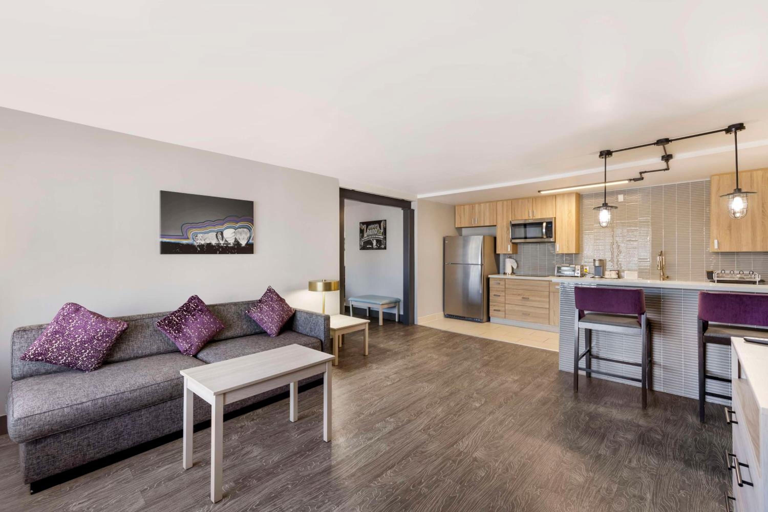 King Suite with Sofa Bed - Non-Smoking