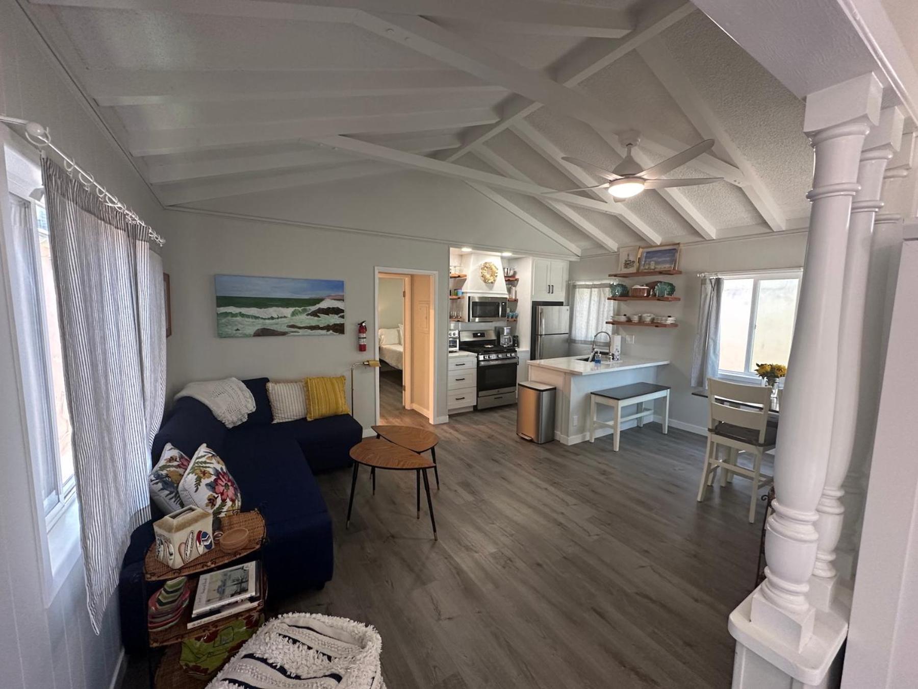 One-Bedroom House photo 2