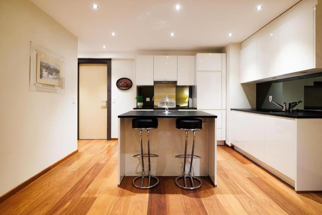 One-Bedroom Apartment photo 3