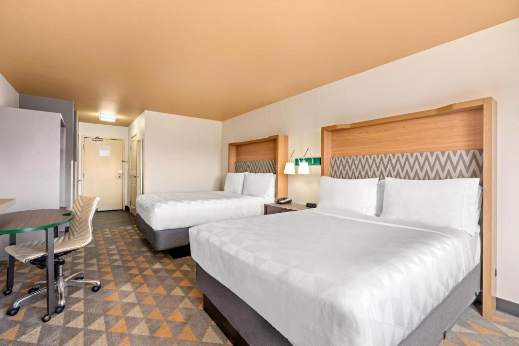 Standard Queen Room with Two Queen Beds - Communications Accessible - Photo 1