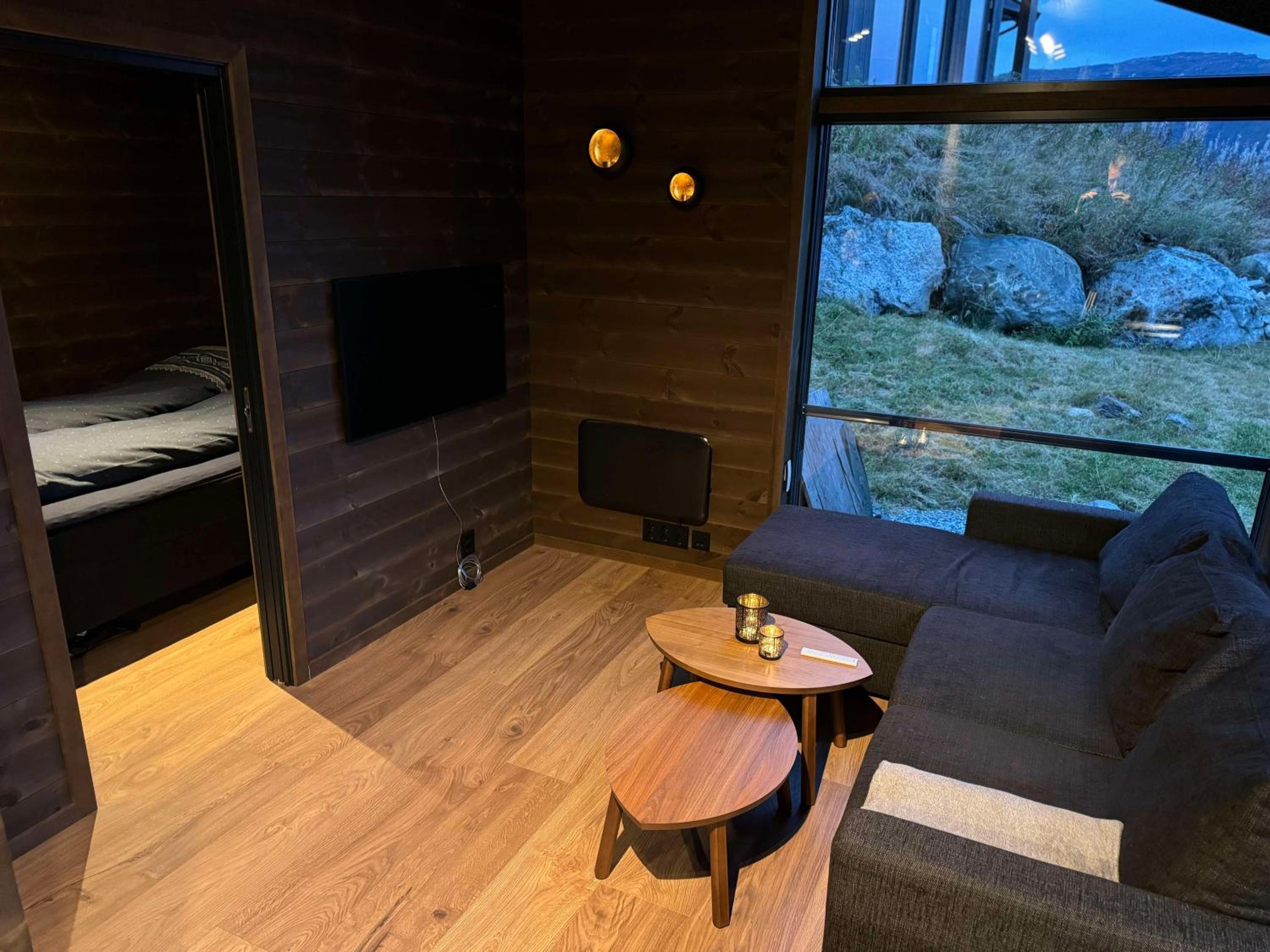 Three-Bedroom House photo 3