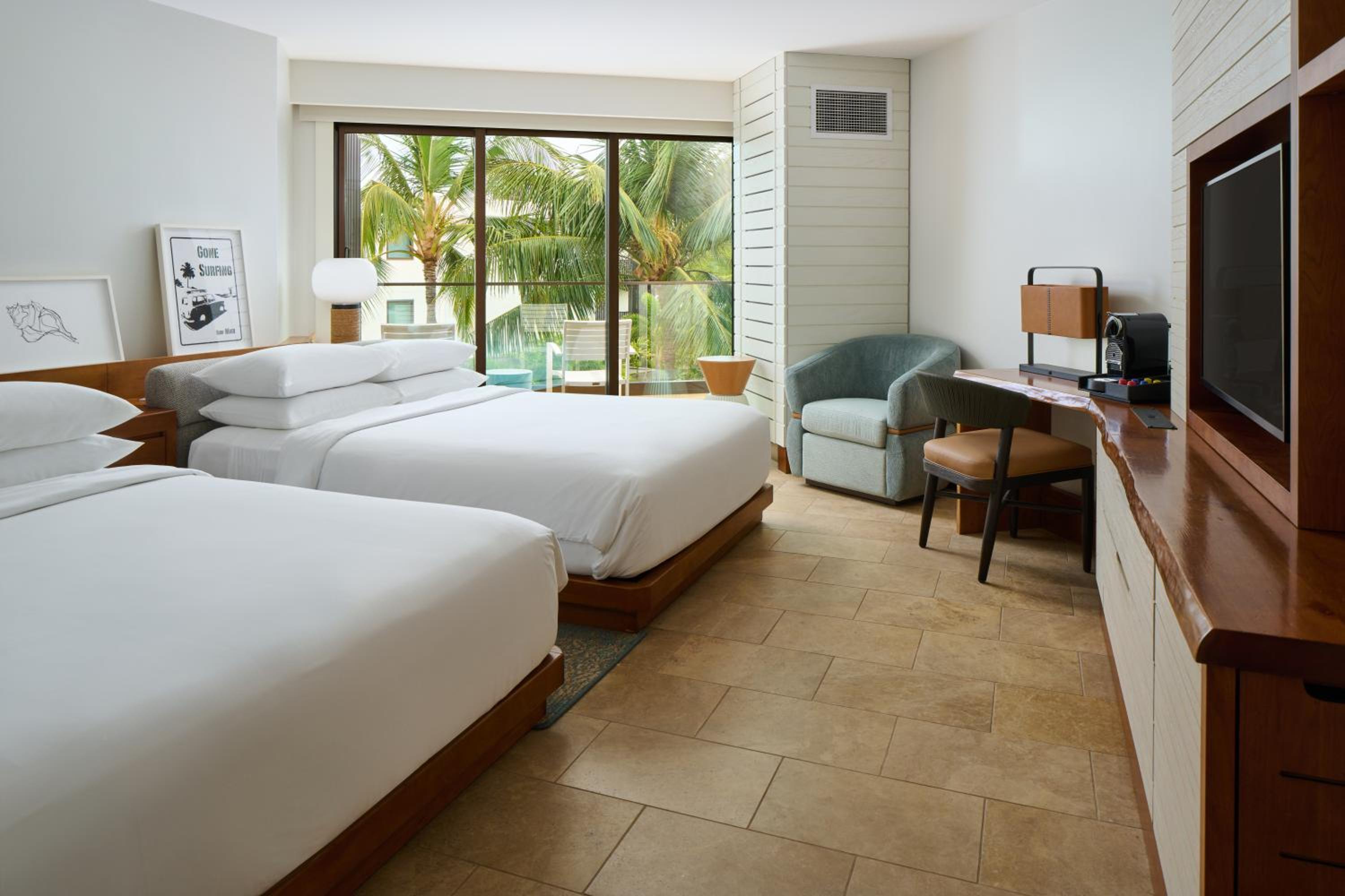 Queen Room with Two Queen Beds (Non Smoking)