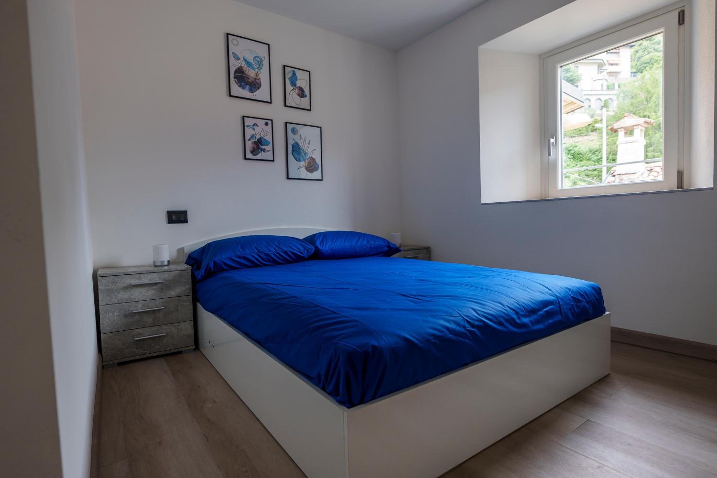 Two-Bedroom Apartment with Lake View