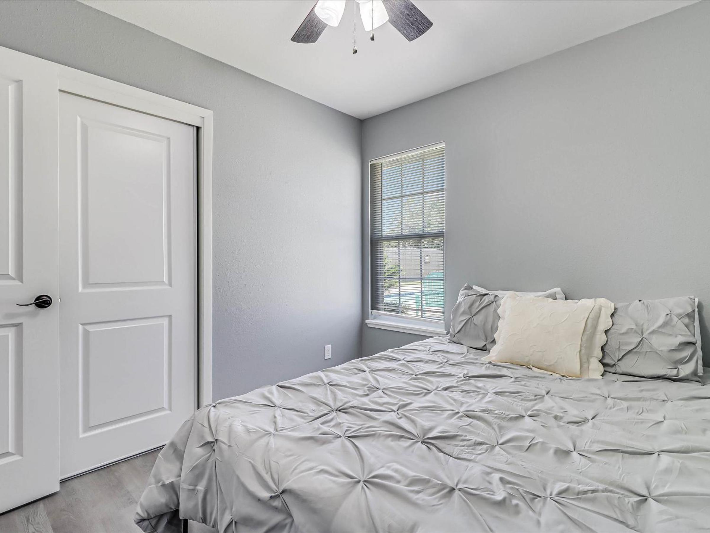 Four-Bedroom House photo 3