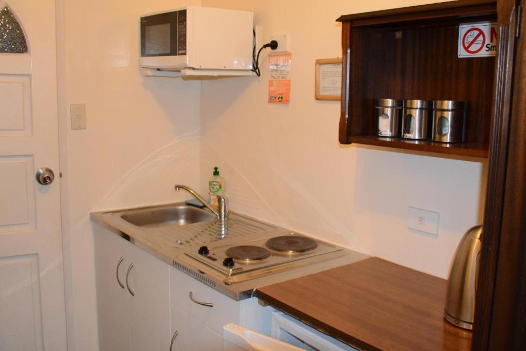 Standard Twin Room photo 2