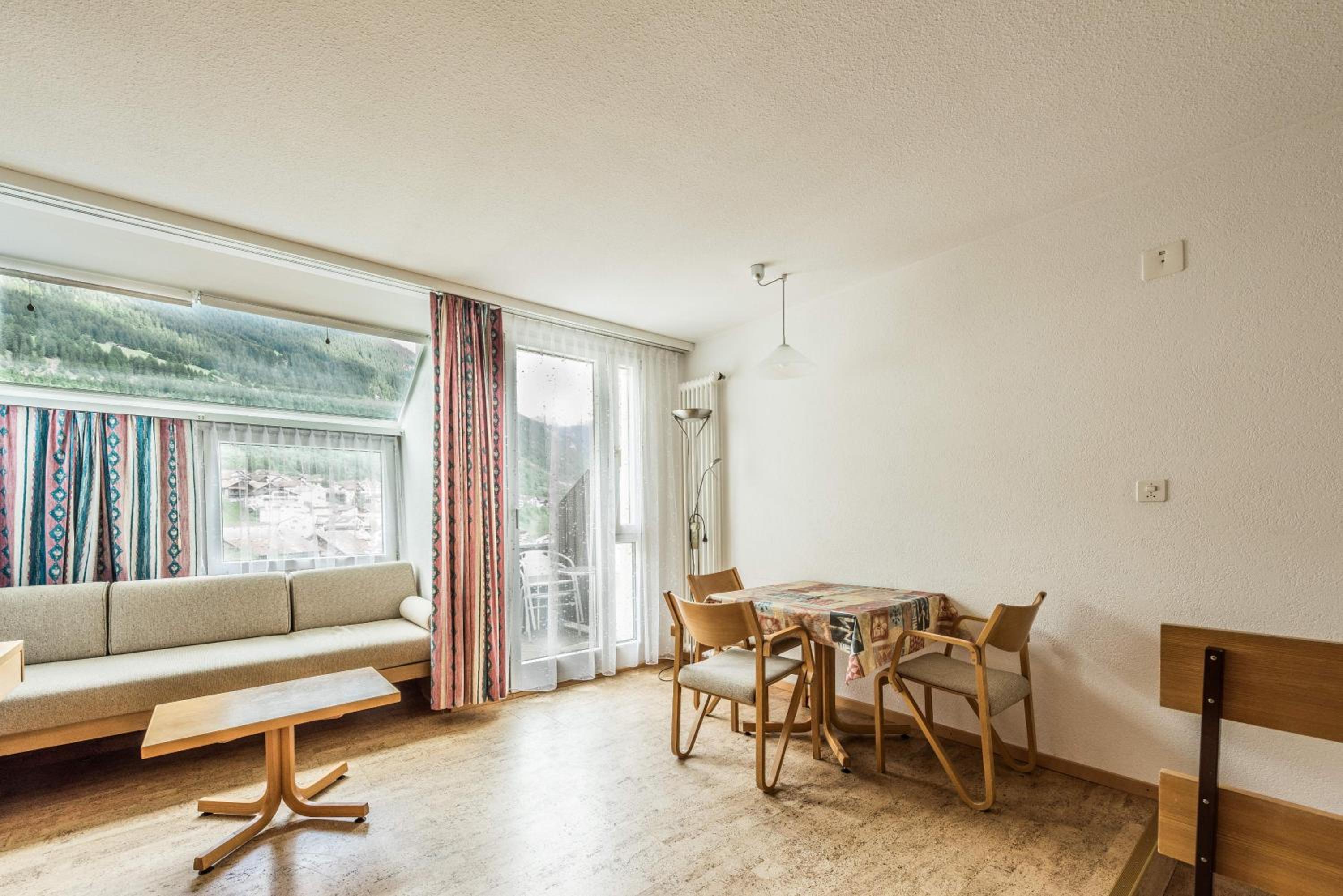 Apartment with Mountain View photo 1