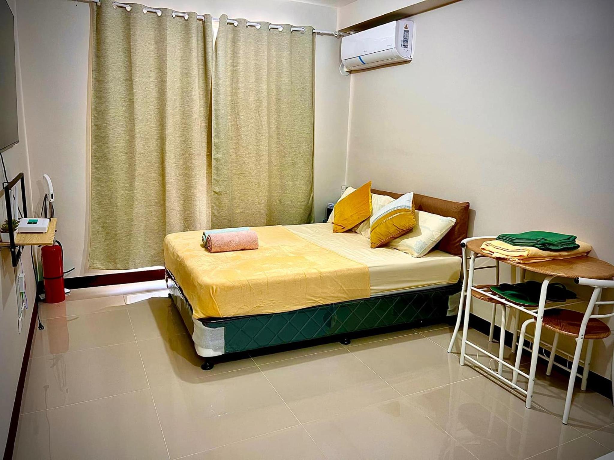 One-Bedroom Apartment photo 2