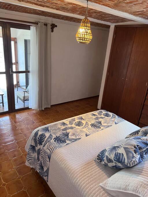 Three-Bedroom House photo 3