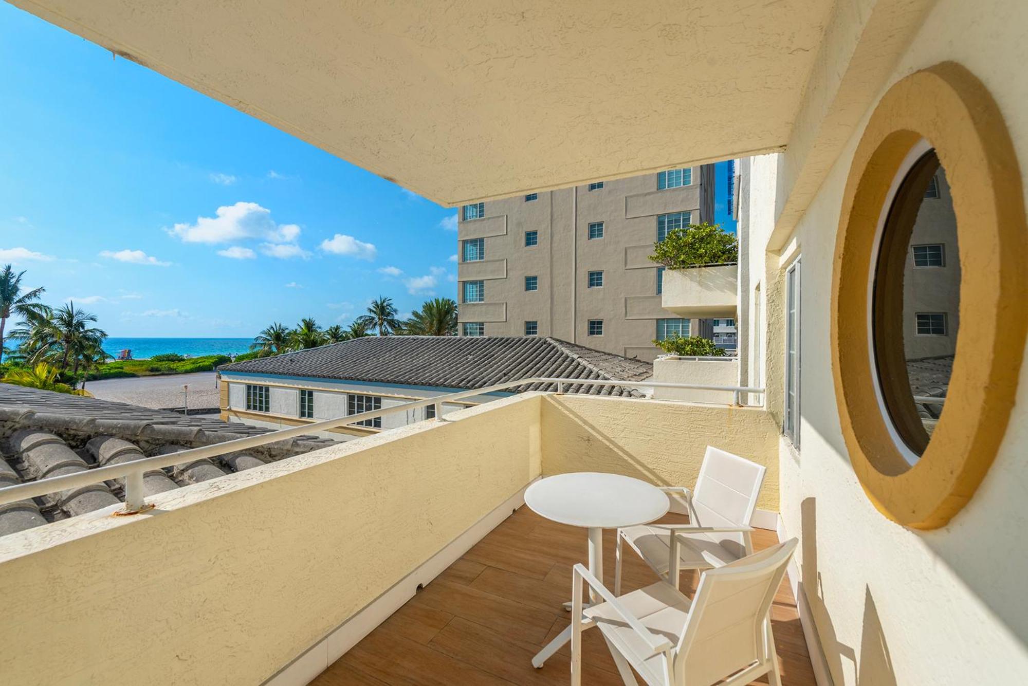 Balcony Oceanview - Photo 20