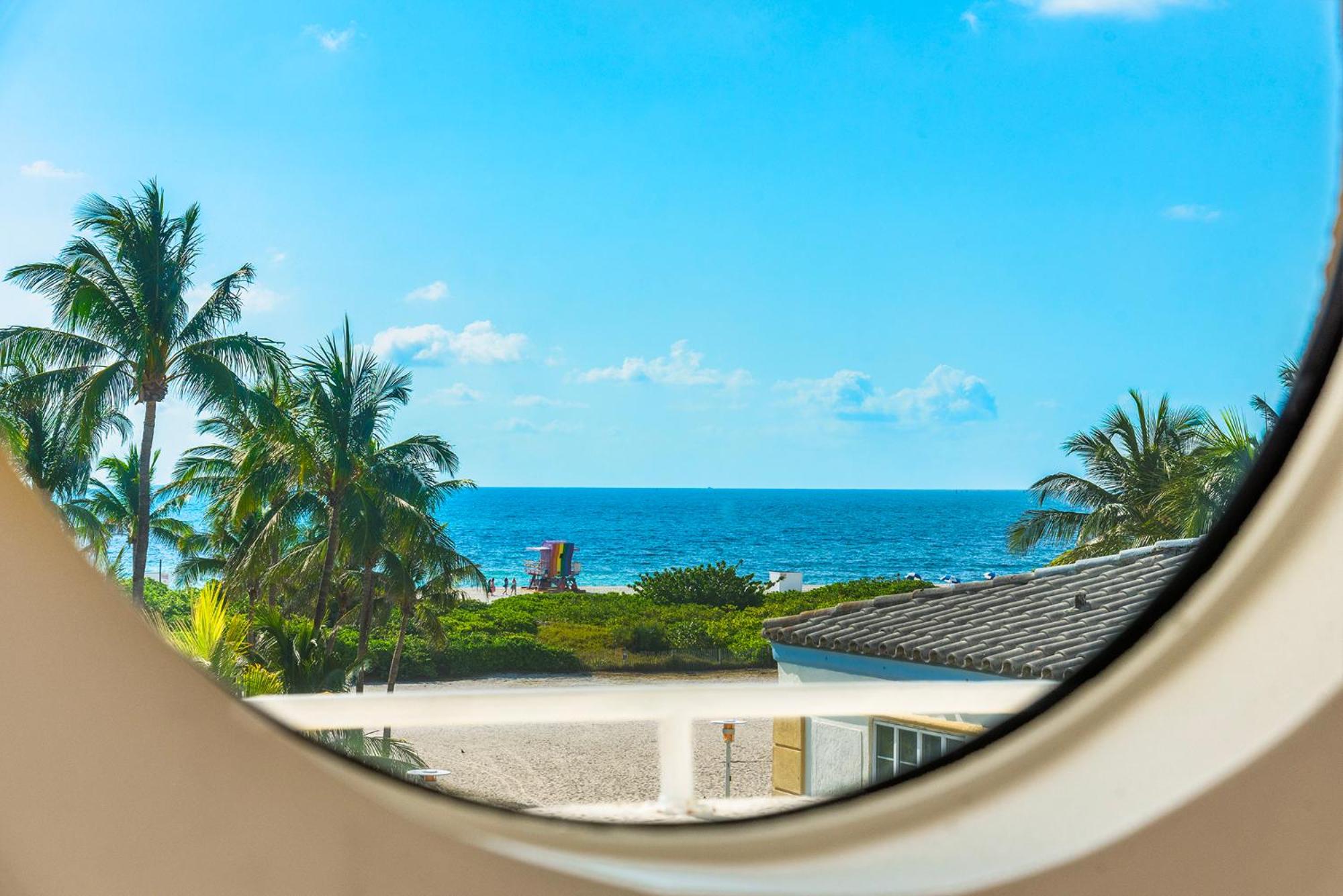 Balcony Oceanview - Photo 2