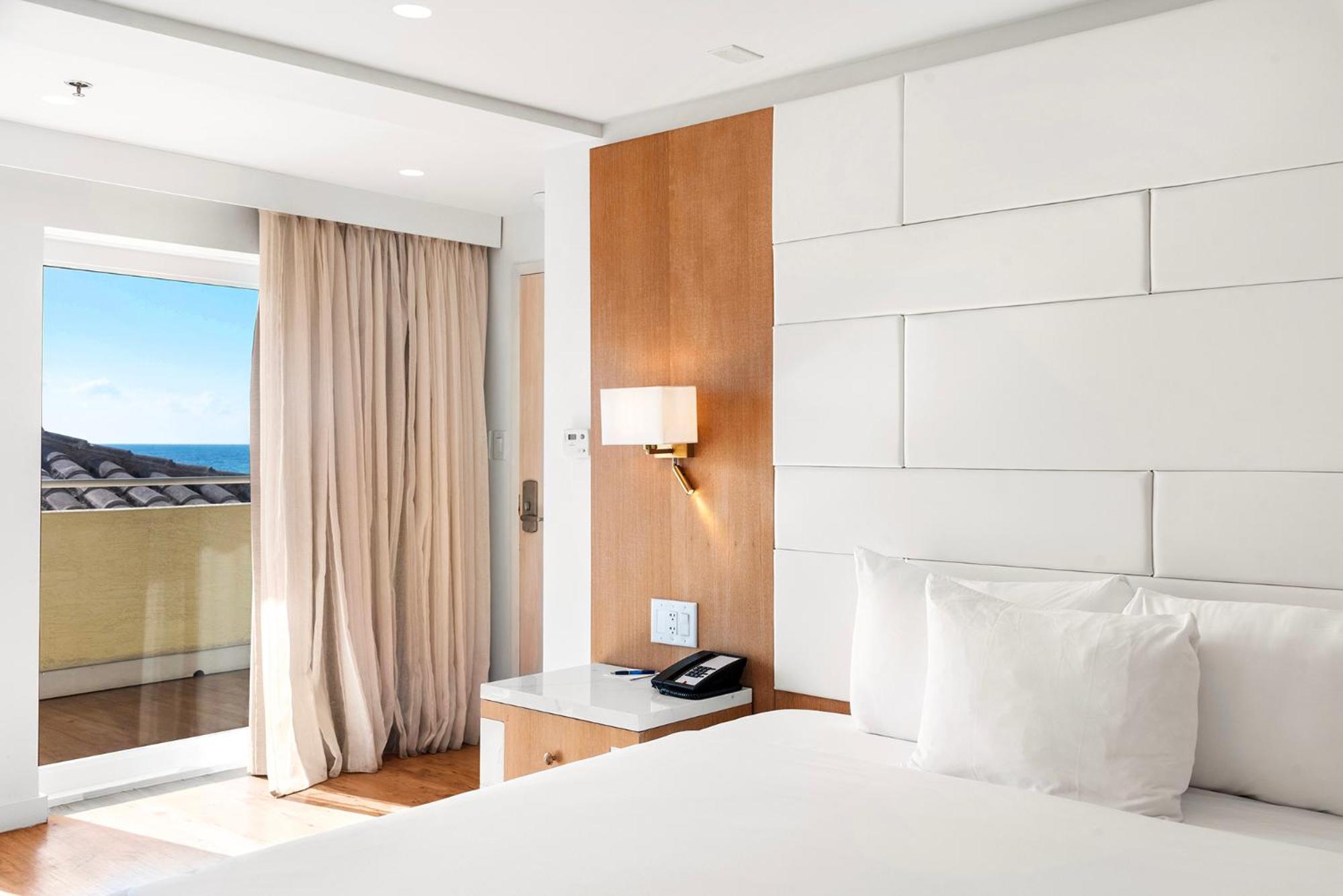 Balcony Oceanview - Photo 18