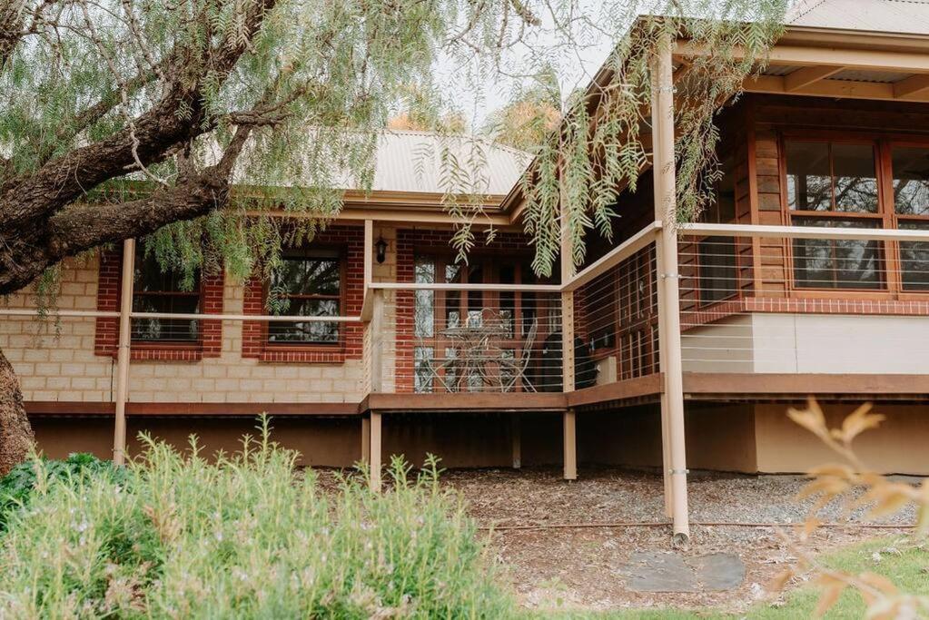 Two-Bedroom House photo 2