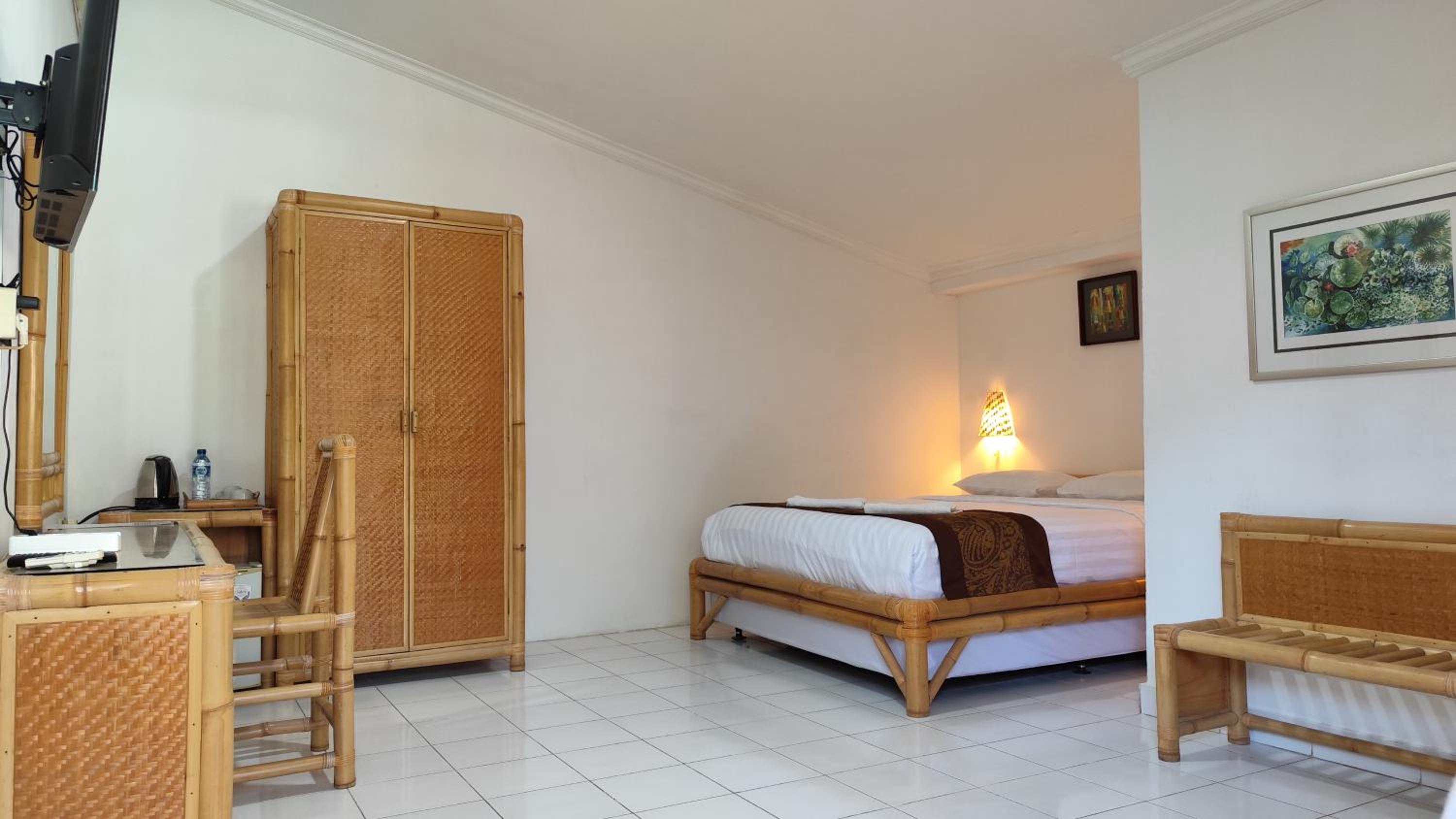 Standard Double Room - Photo 13