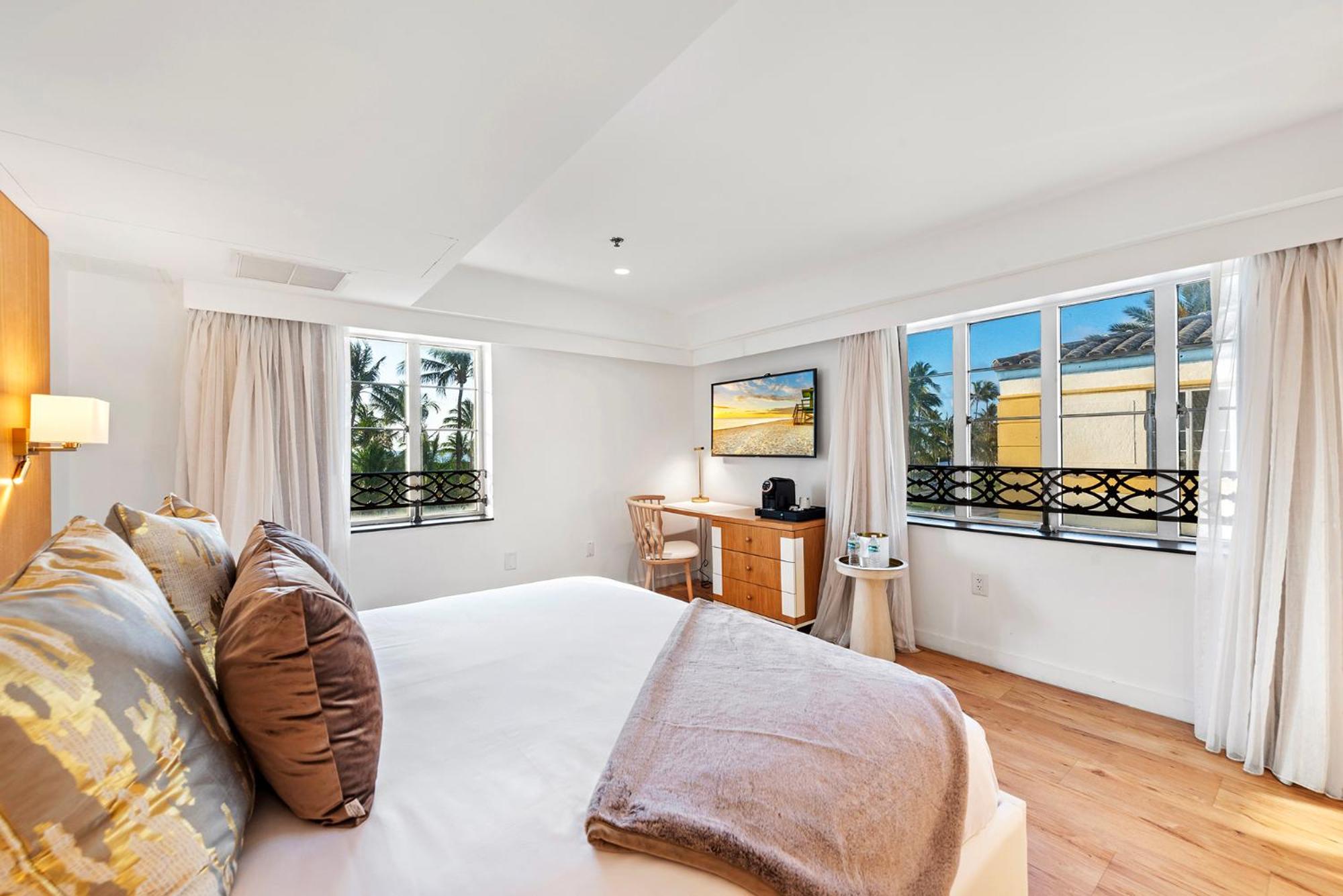 Modern Oceanview - Photo 1