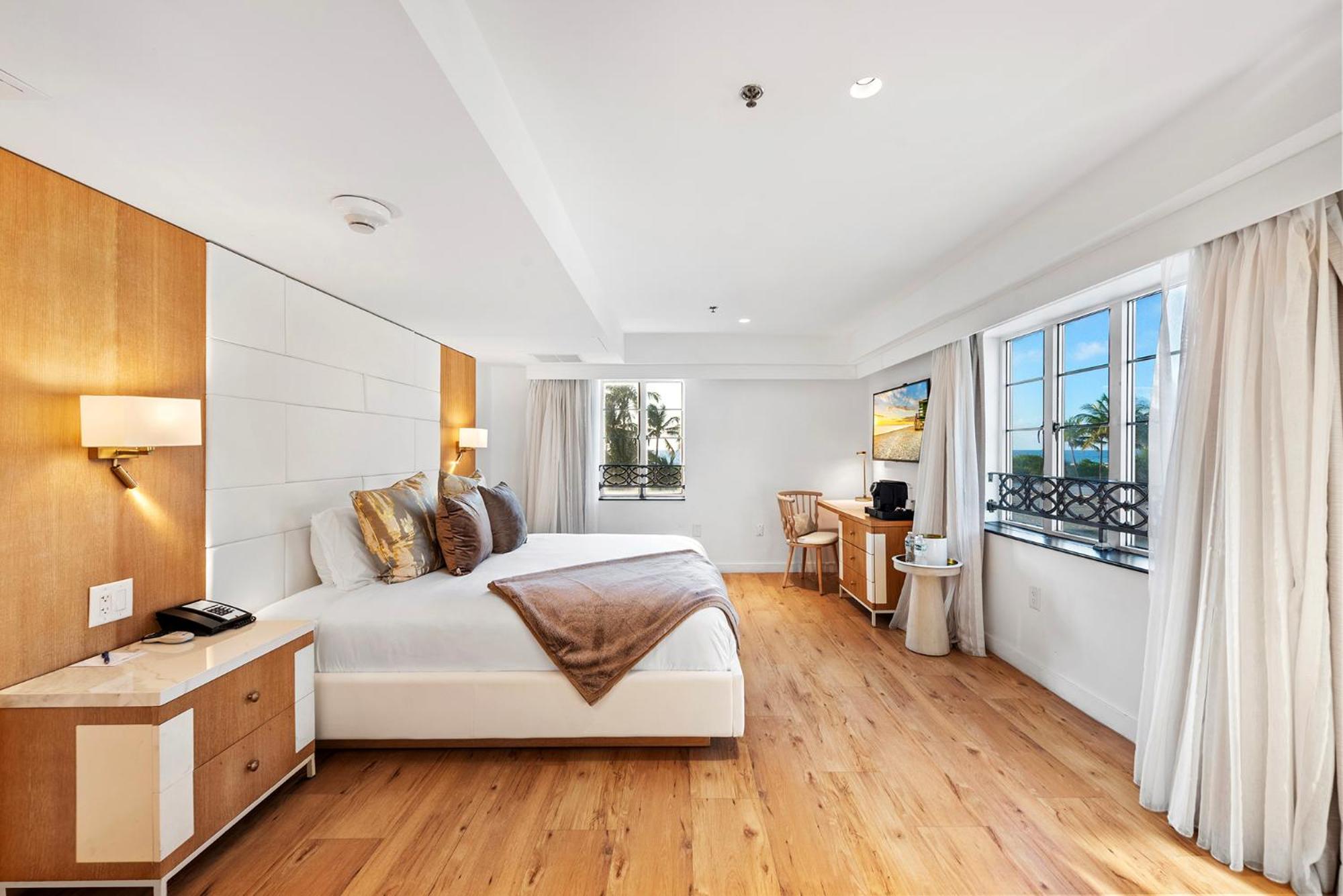 Modern Oceanview - Photo 10