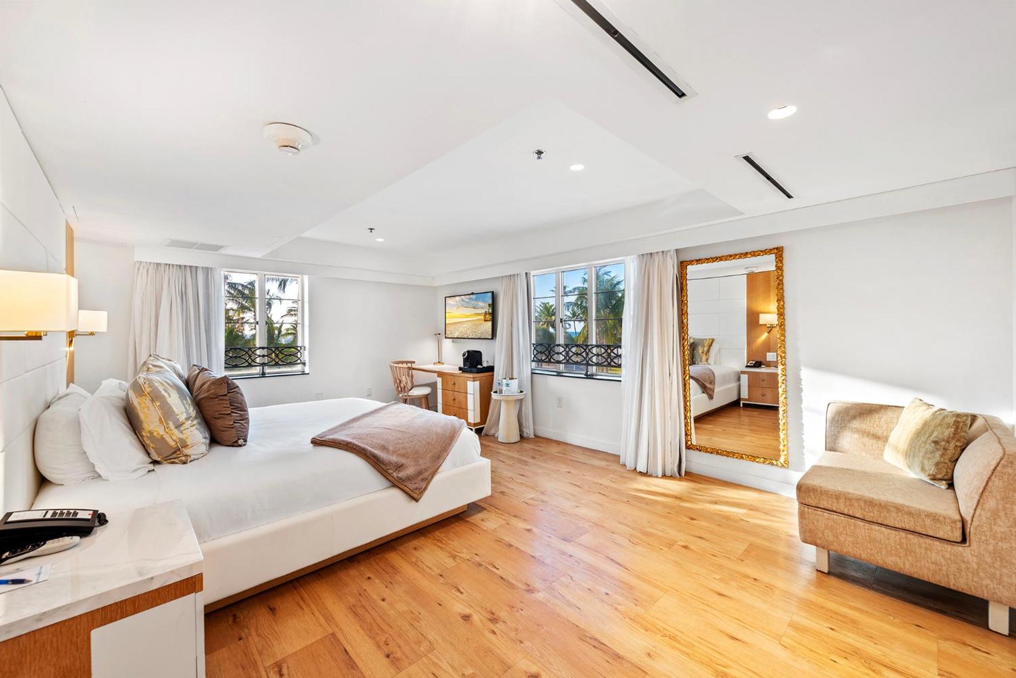 Modern Oceanview - Photo 2