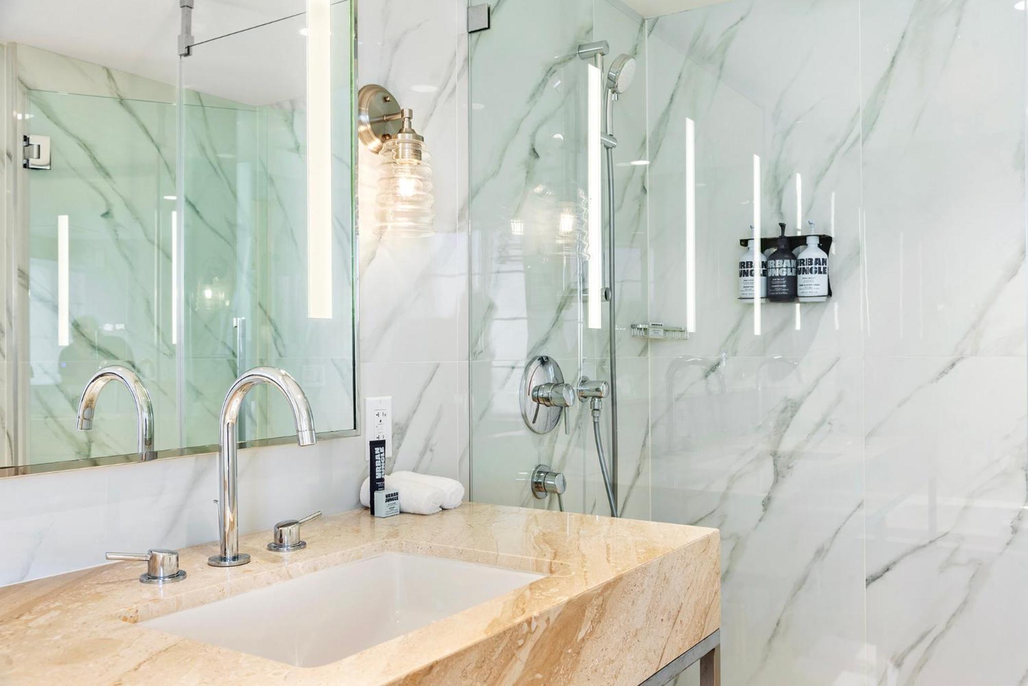 Modern Oceanview - Photo 4