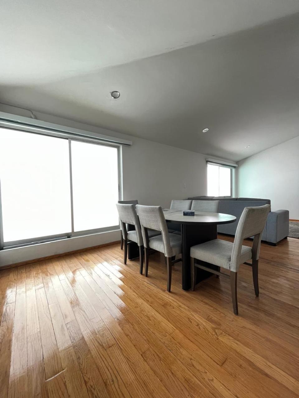 One-Bedroom House photo 3