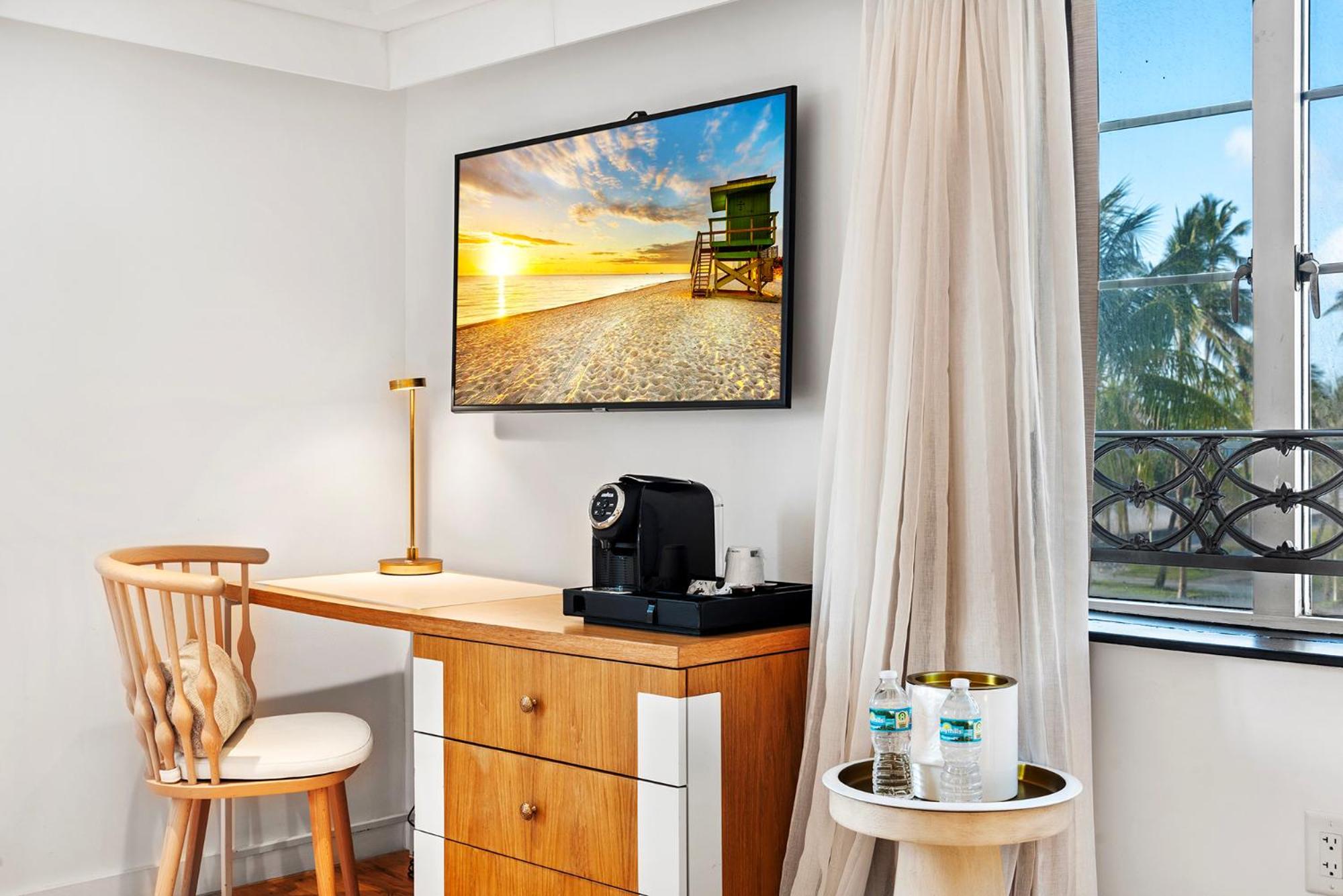 Modern Oceanview - Photo 12