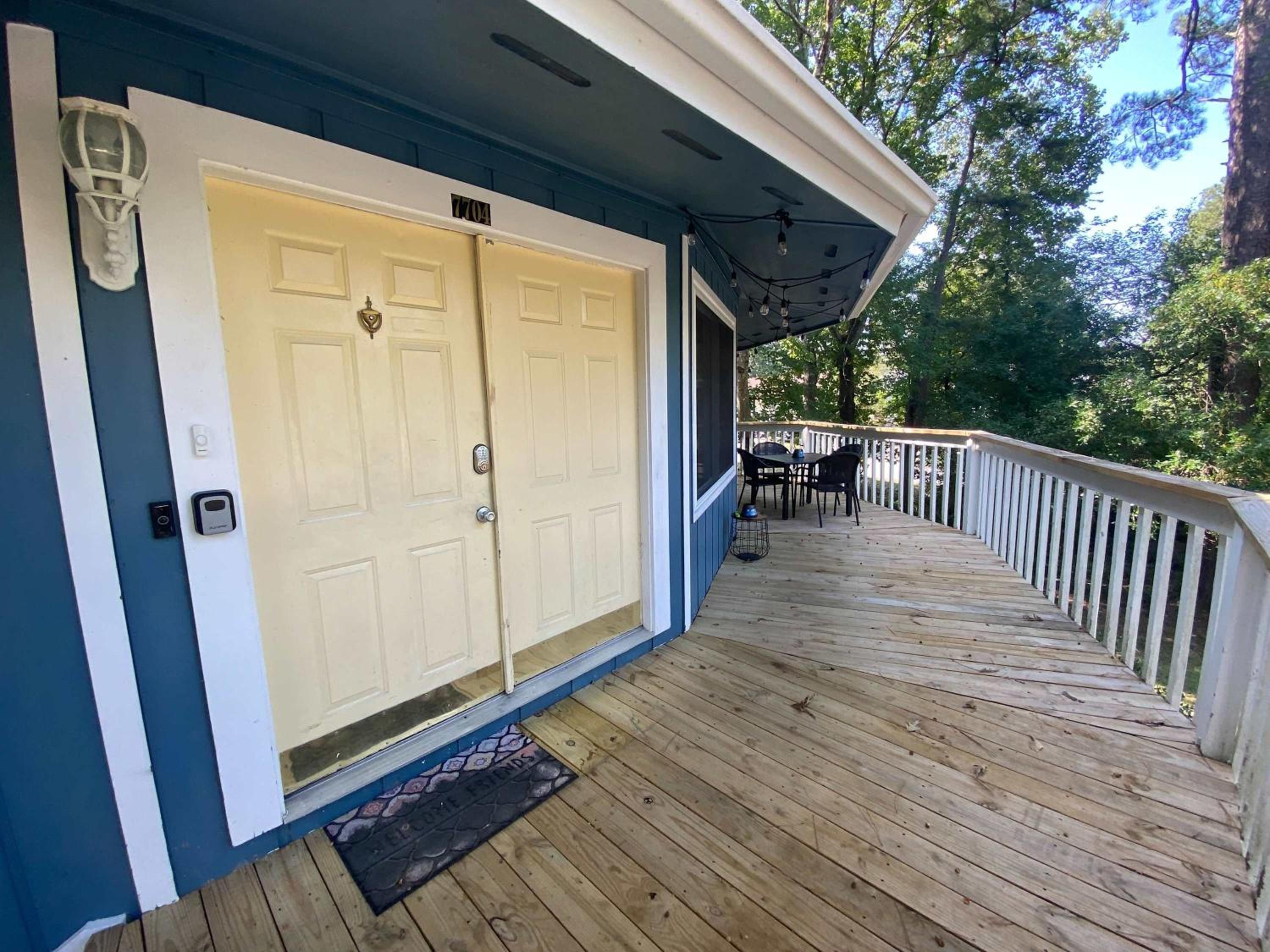 Family Room - Photo 23