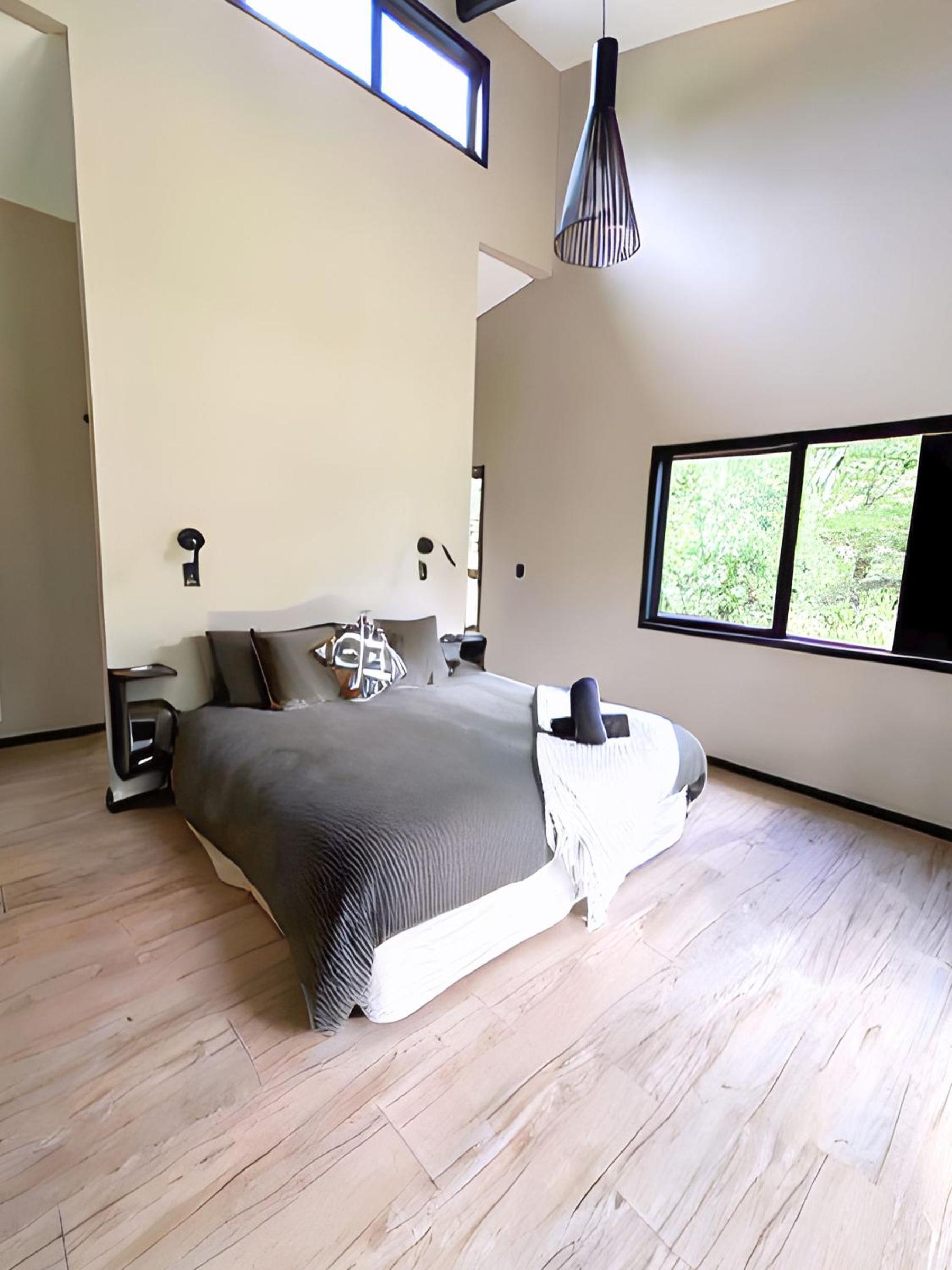 Three-Bedroom House photo 1