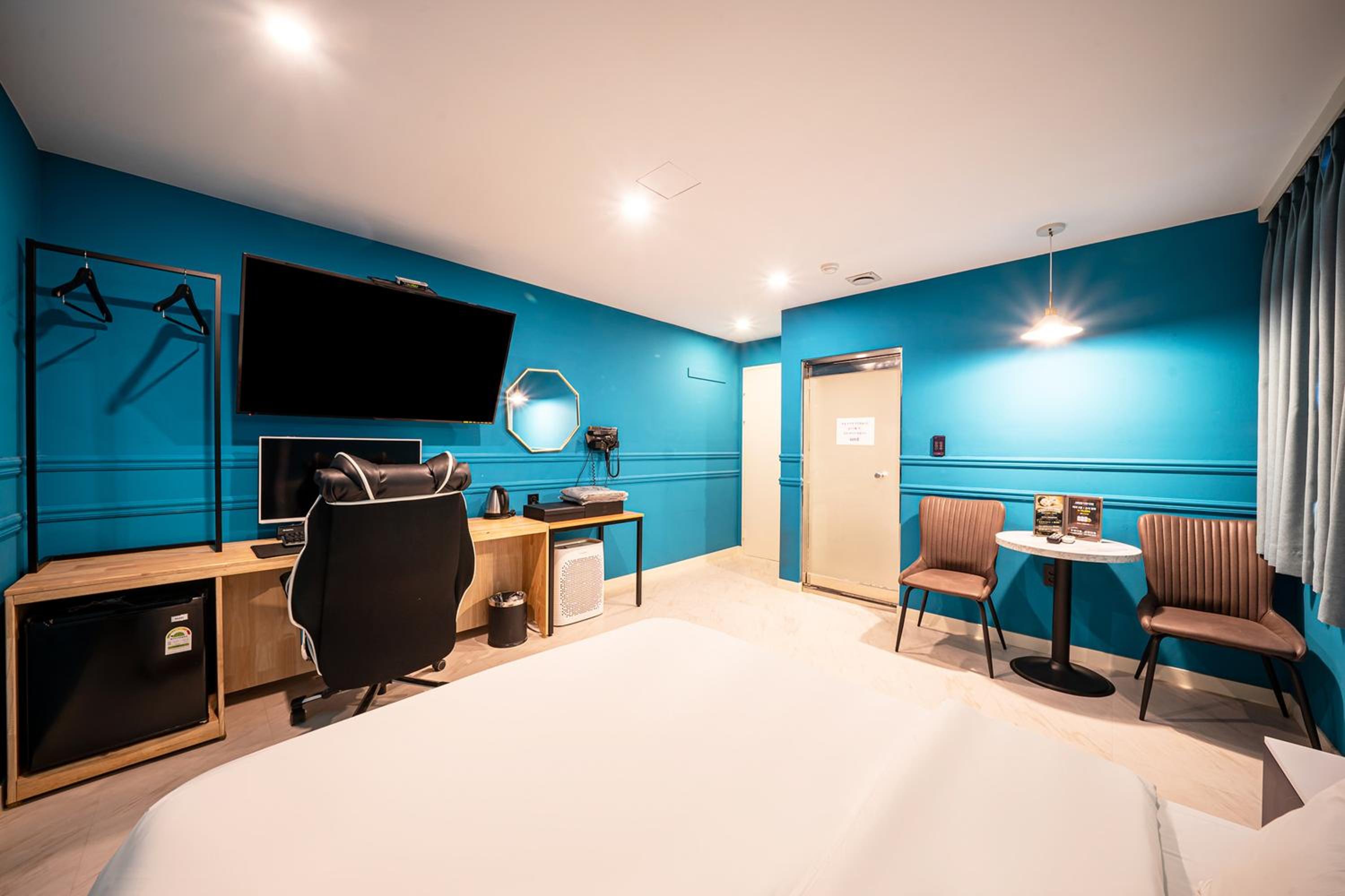 Double Room - Photo 5