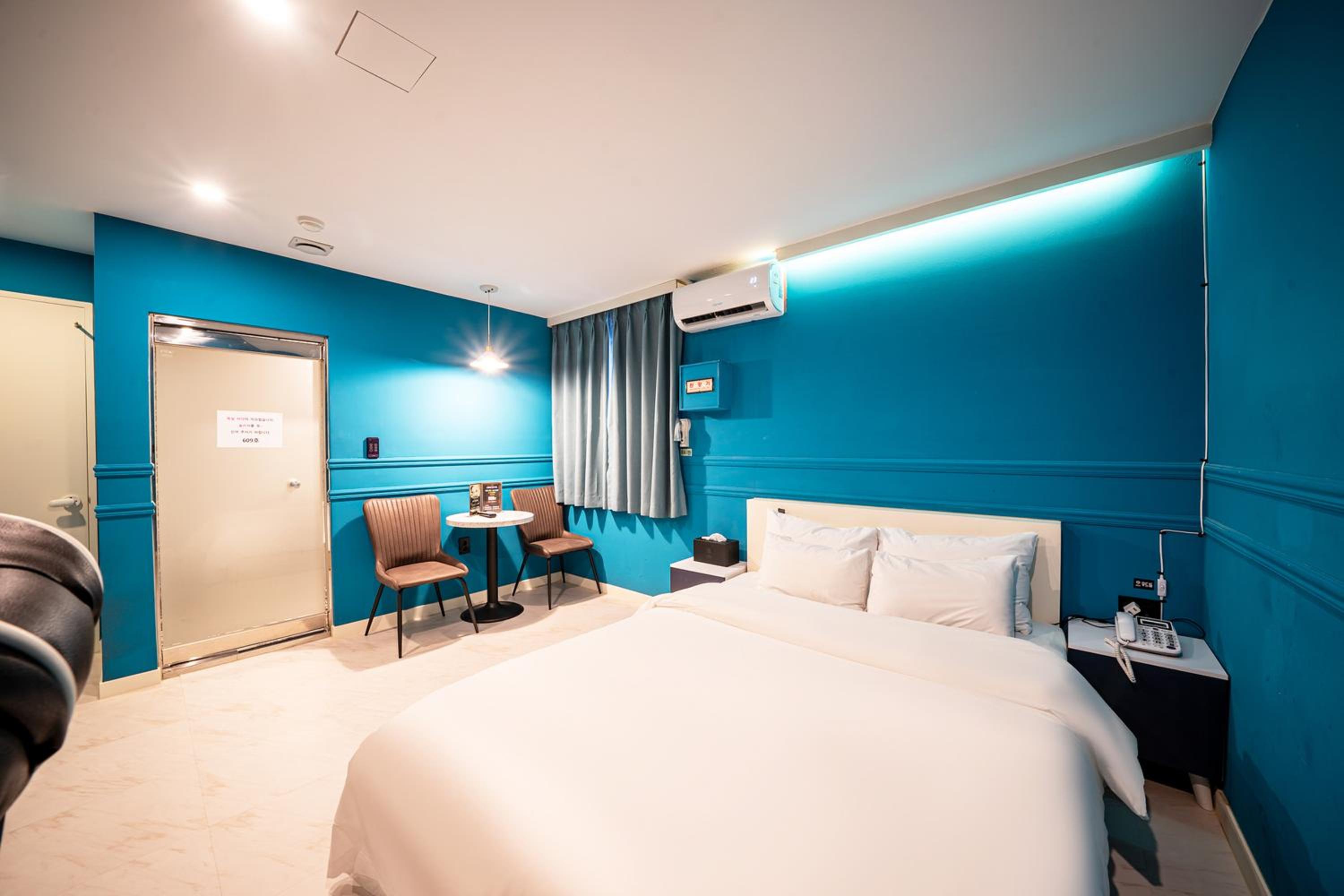 Double Room - Photo 4