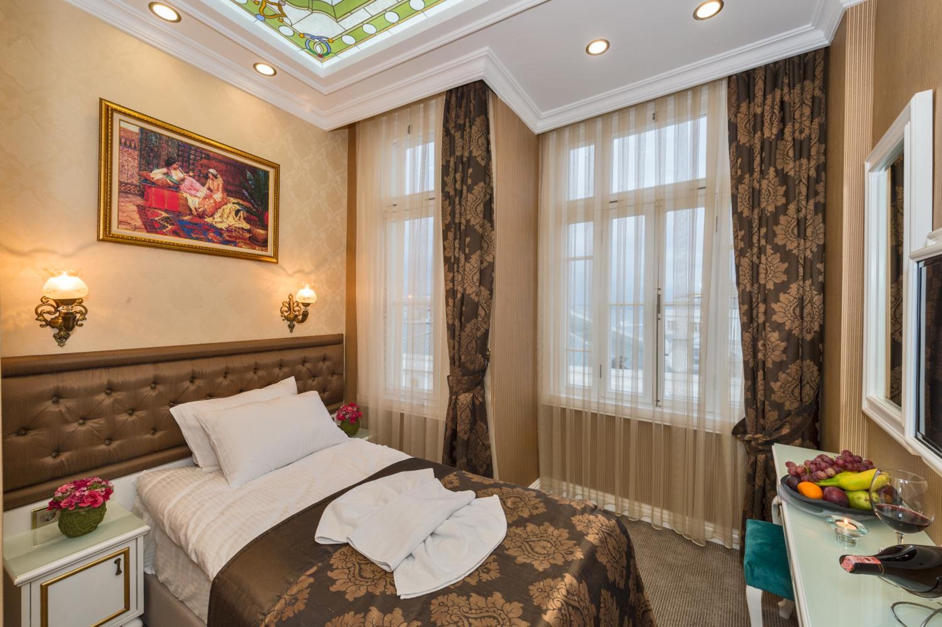 Economy Double Room photo 1