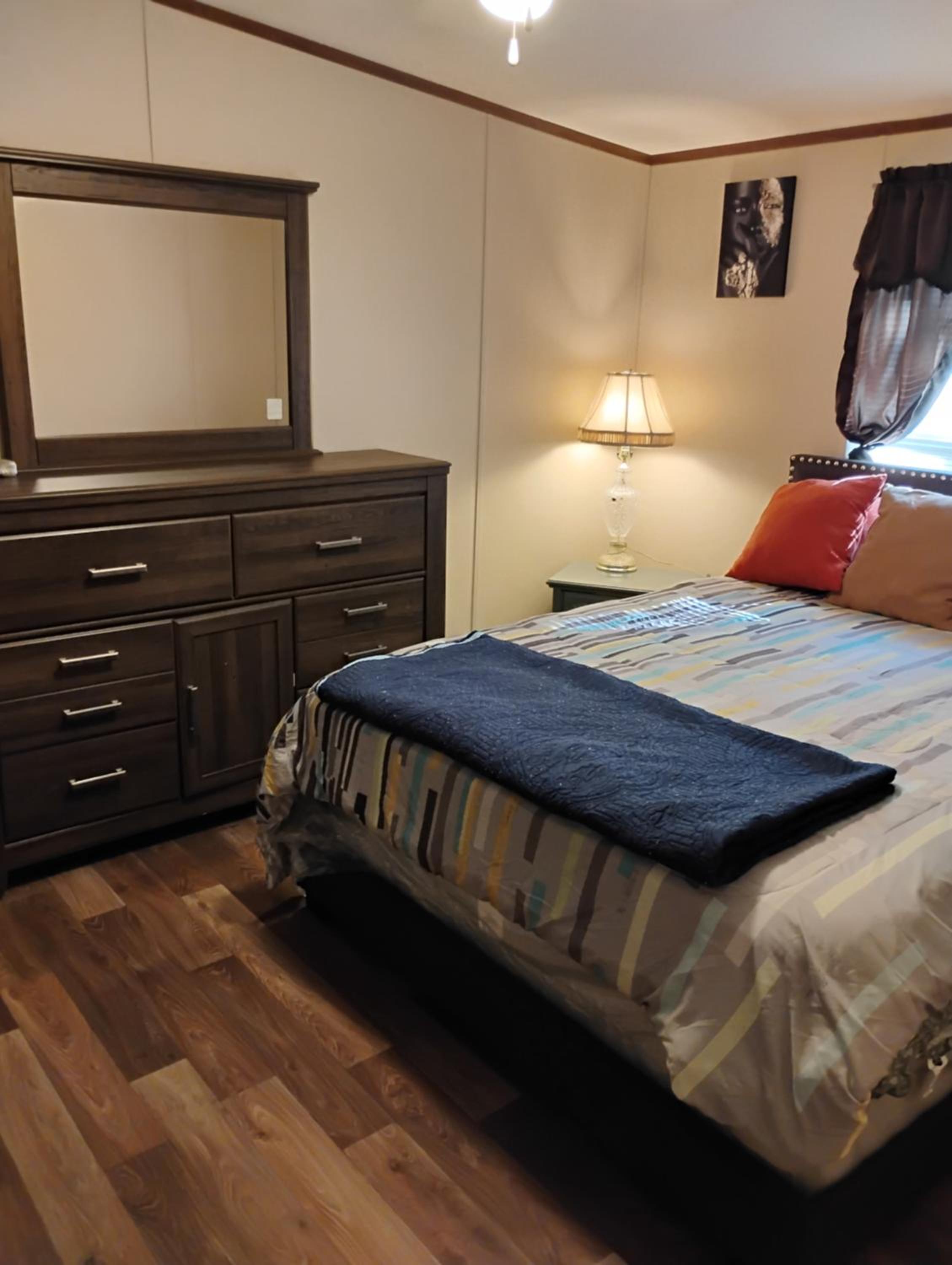 Three-Bedroom House photo 3