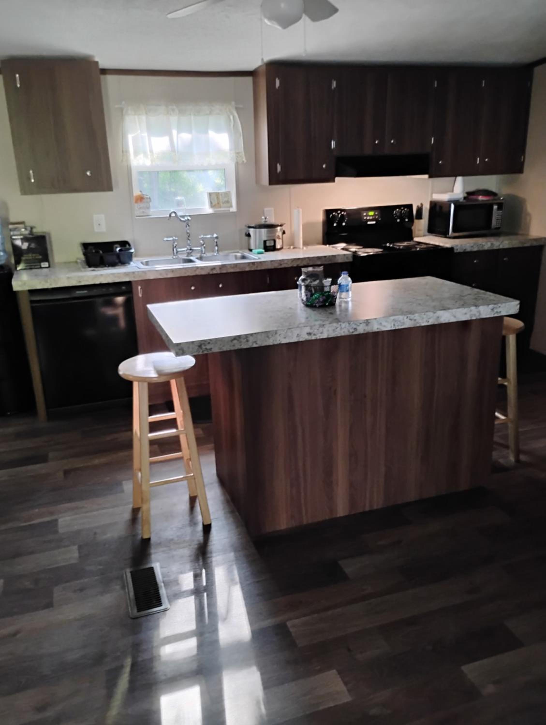 Three-Bedroom House photo 2