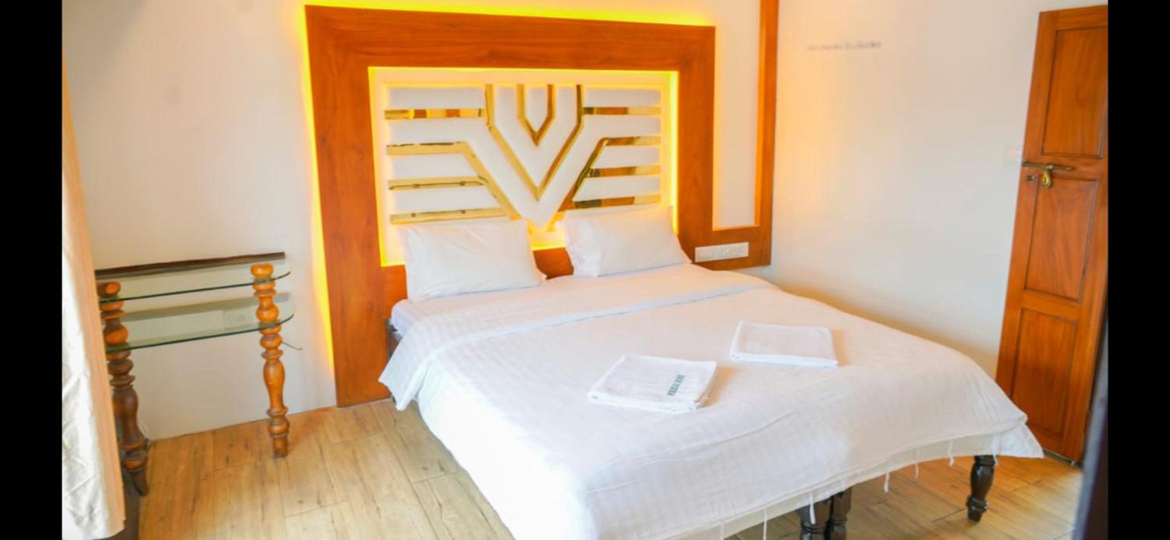Double Room with Lake View photo 3