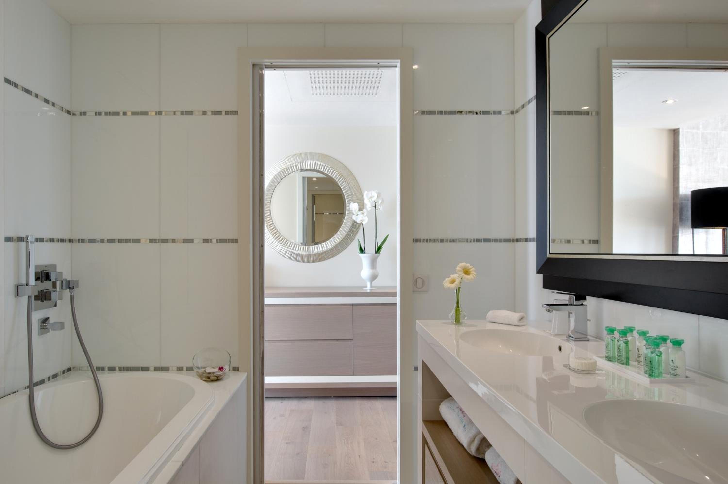 Junior Suite with Terrace - Free Spa Access - Photo 3