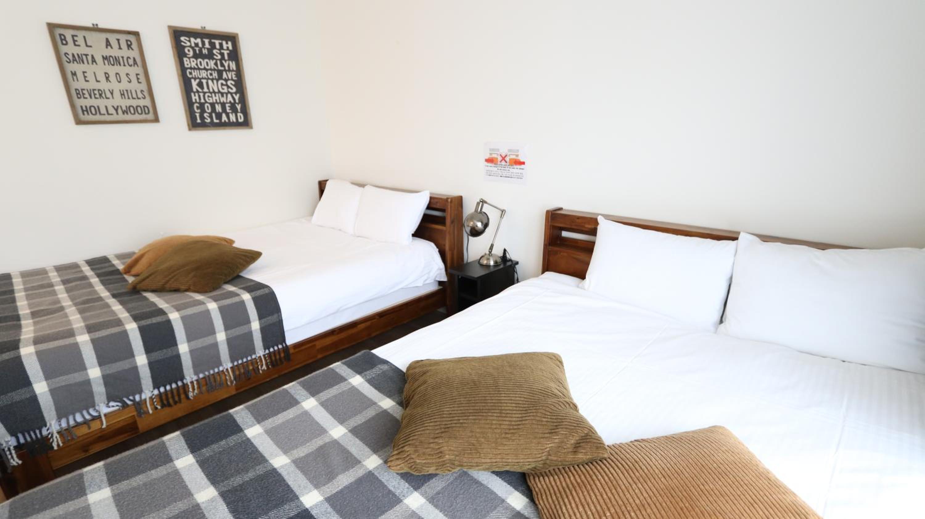 Deluxe Room with Kitchen (2 Double Beds and 1 Sofa Bed) - Non-Smoking - Photo 1