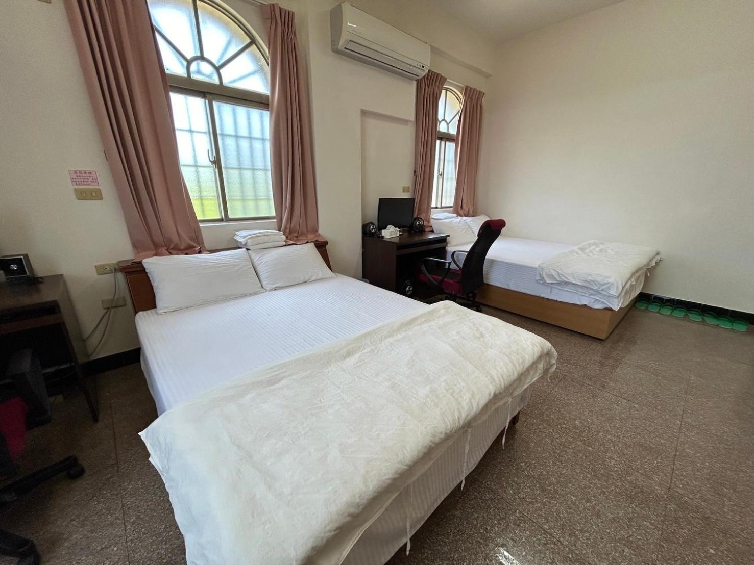 Quadruple Room photo 3