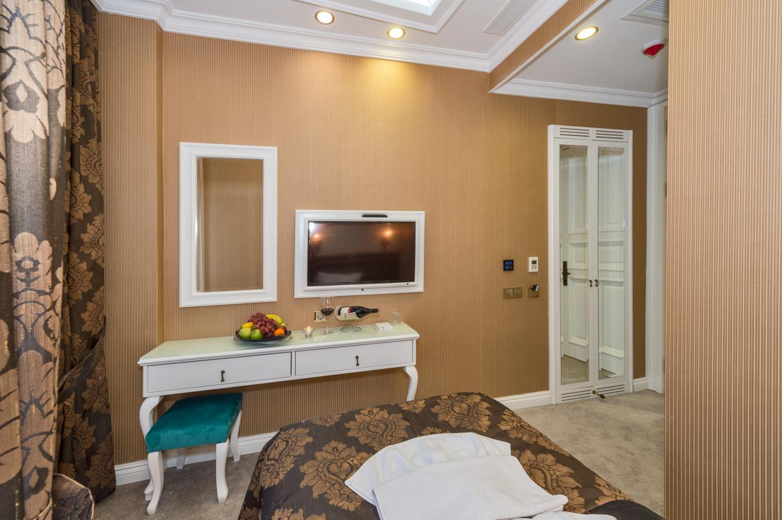 Economy Double Room photo 2