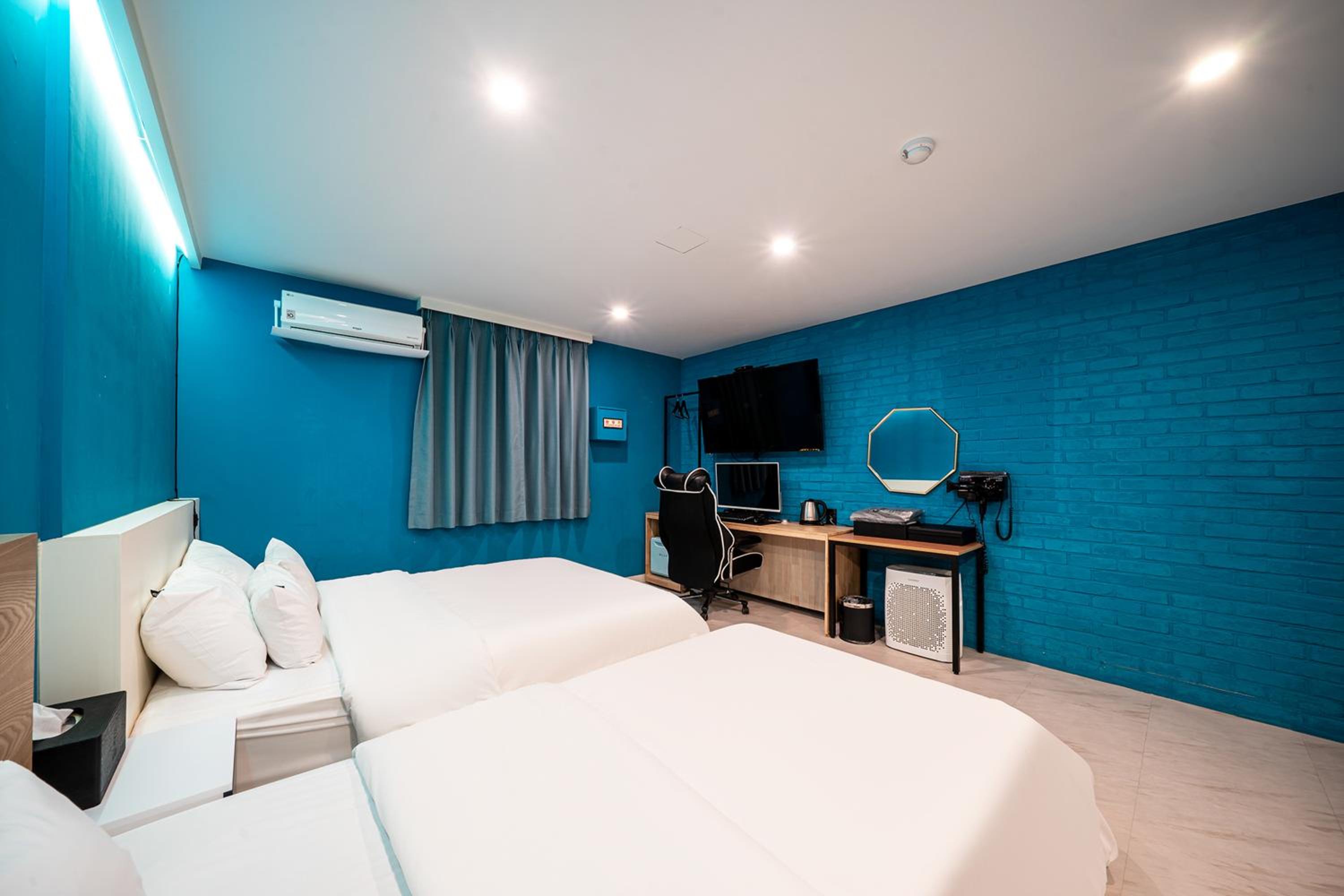 Deluxe Twin Room - Photo 3
