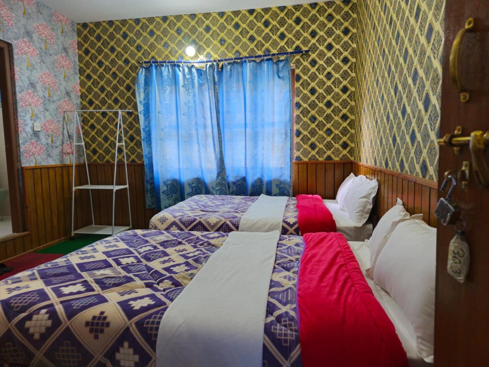 Deluxe Double Or Twin Room photo 2