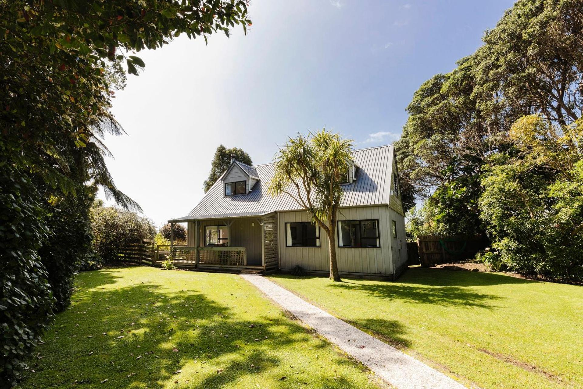 Four-Bedroom House photo 2