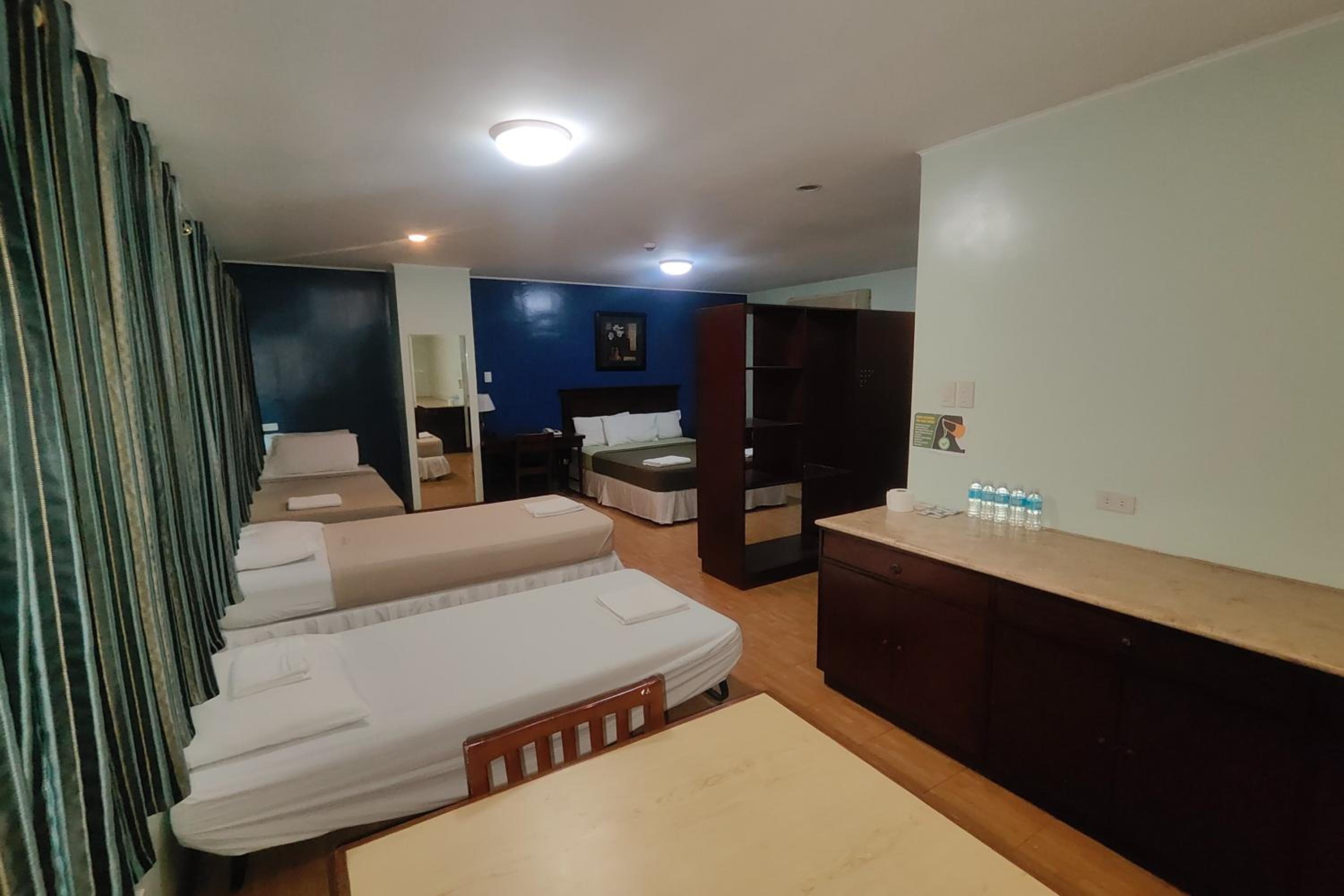 Family Room - Photo 4