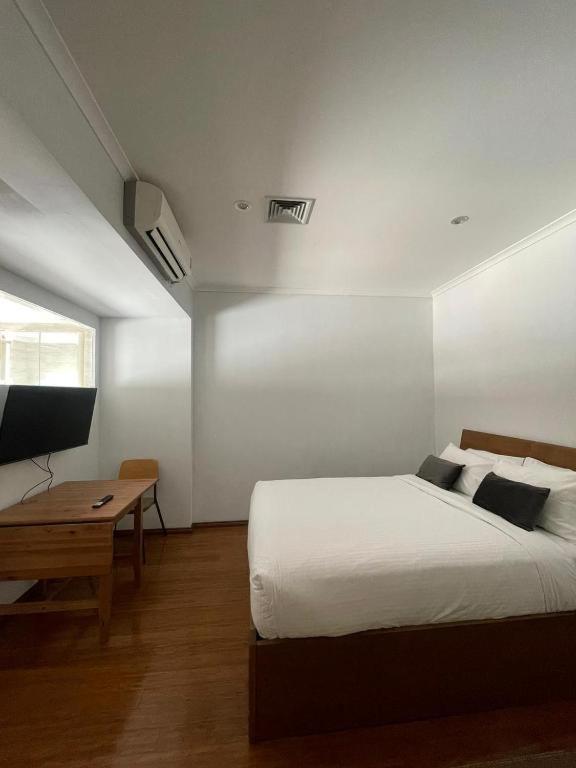 Studio Apartment photo 1