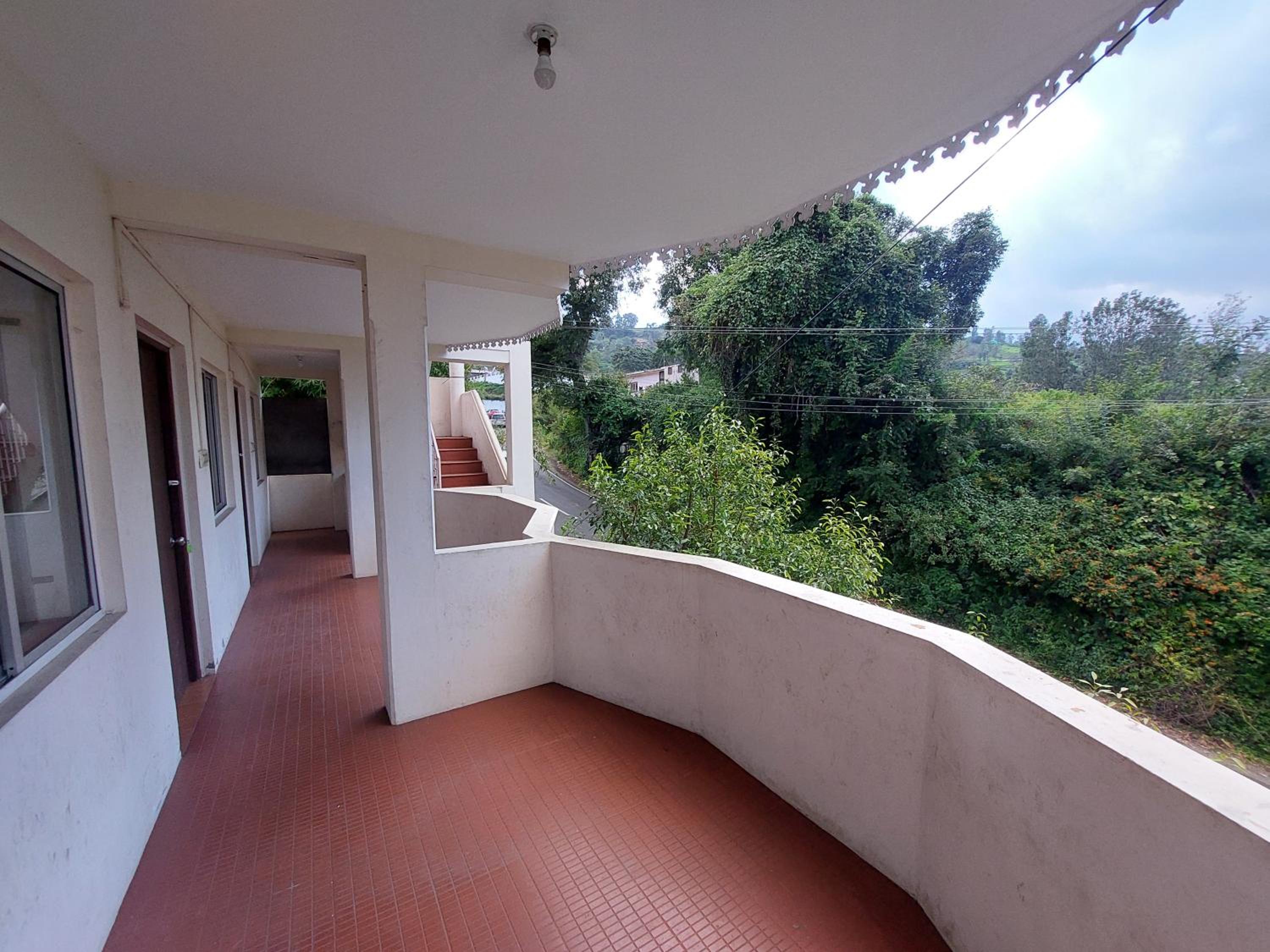 Standard Double Room - Photo 6