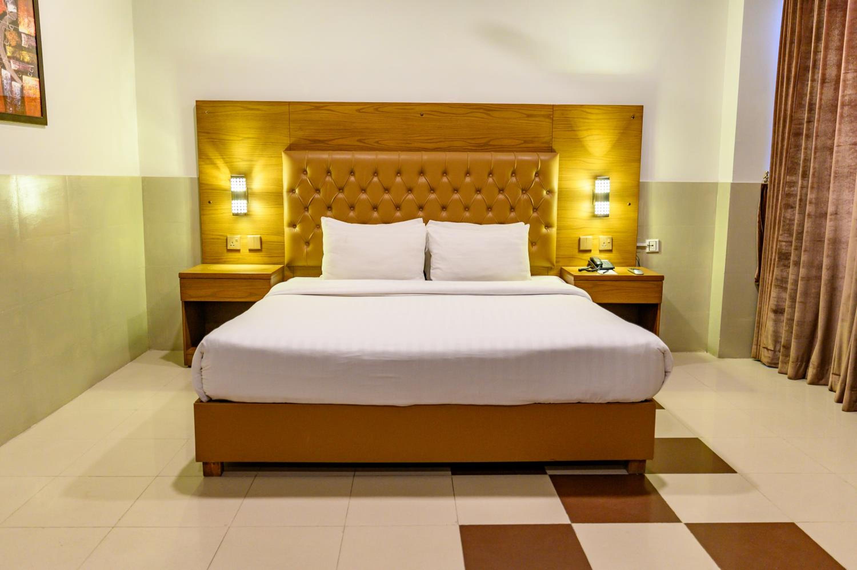 Executive Suite photo 1