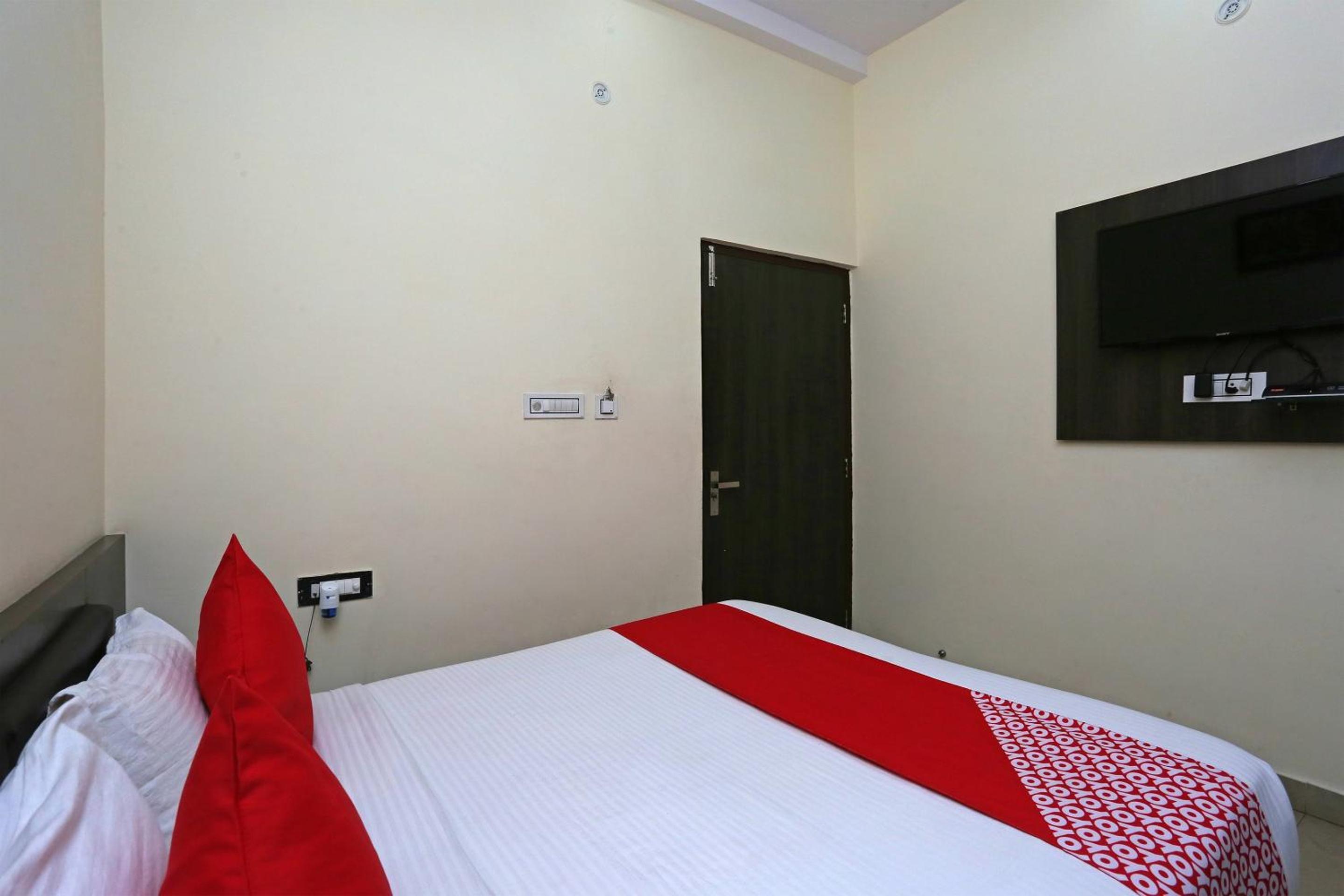 Classic Triple Room photo 1