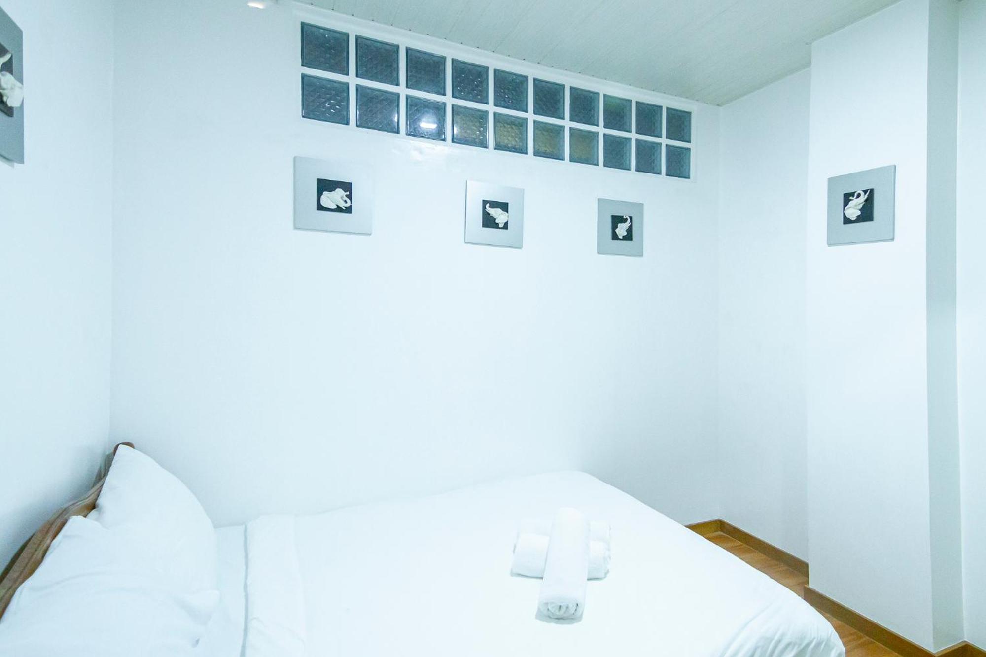 Three-Bedroom Apartment photo 3