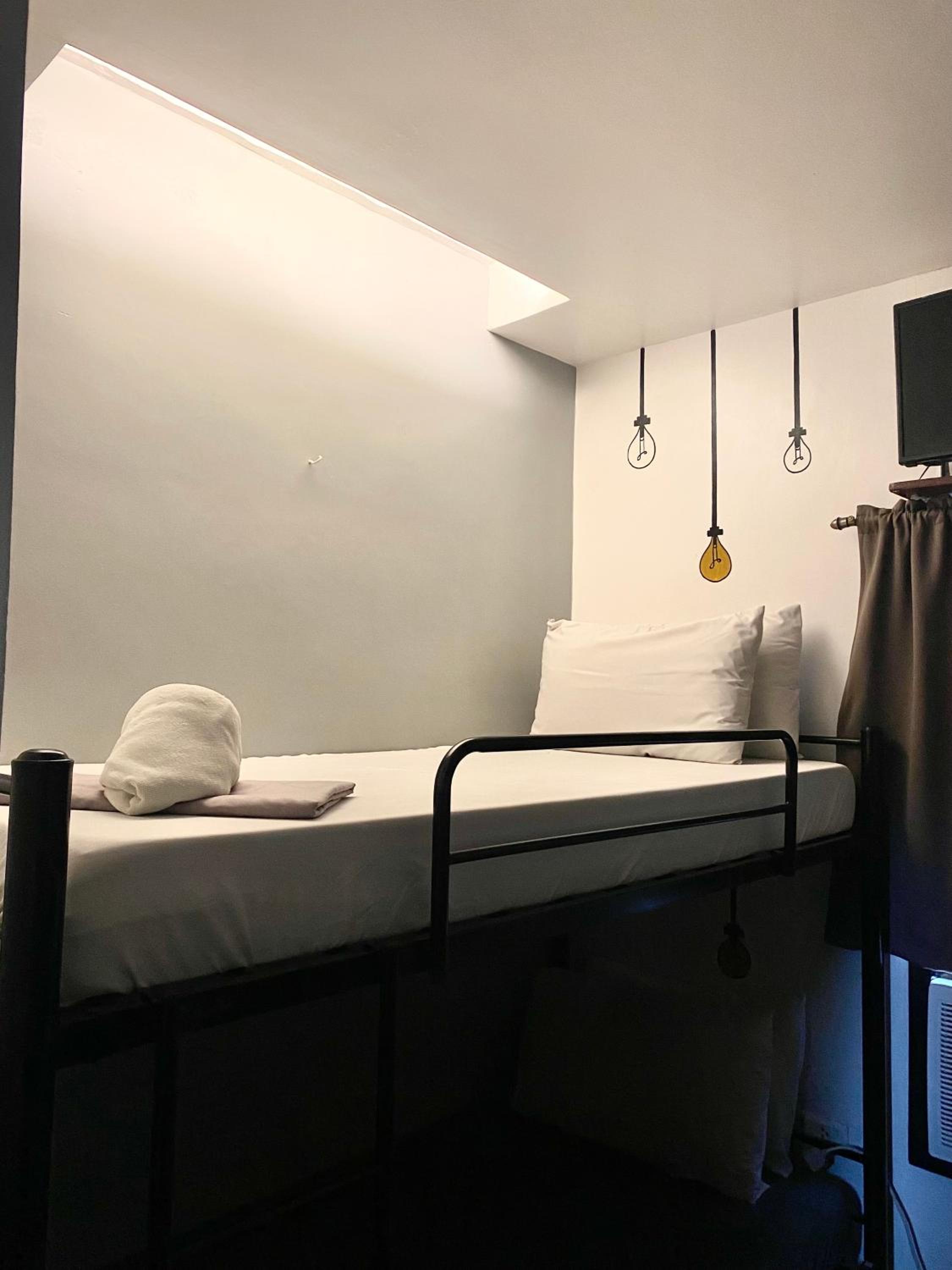 4-Bed Mixed Dormitory Room photo 3