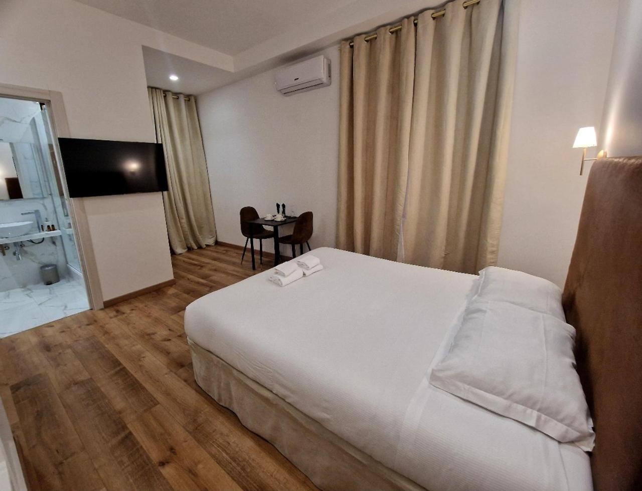 Double Room photo 3