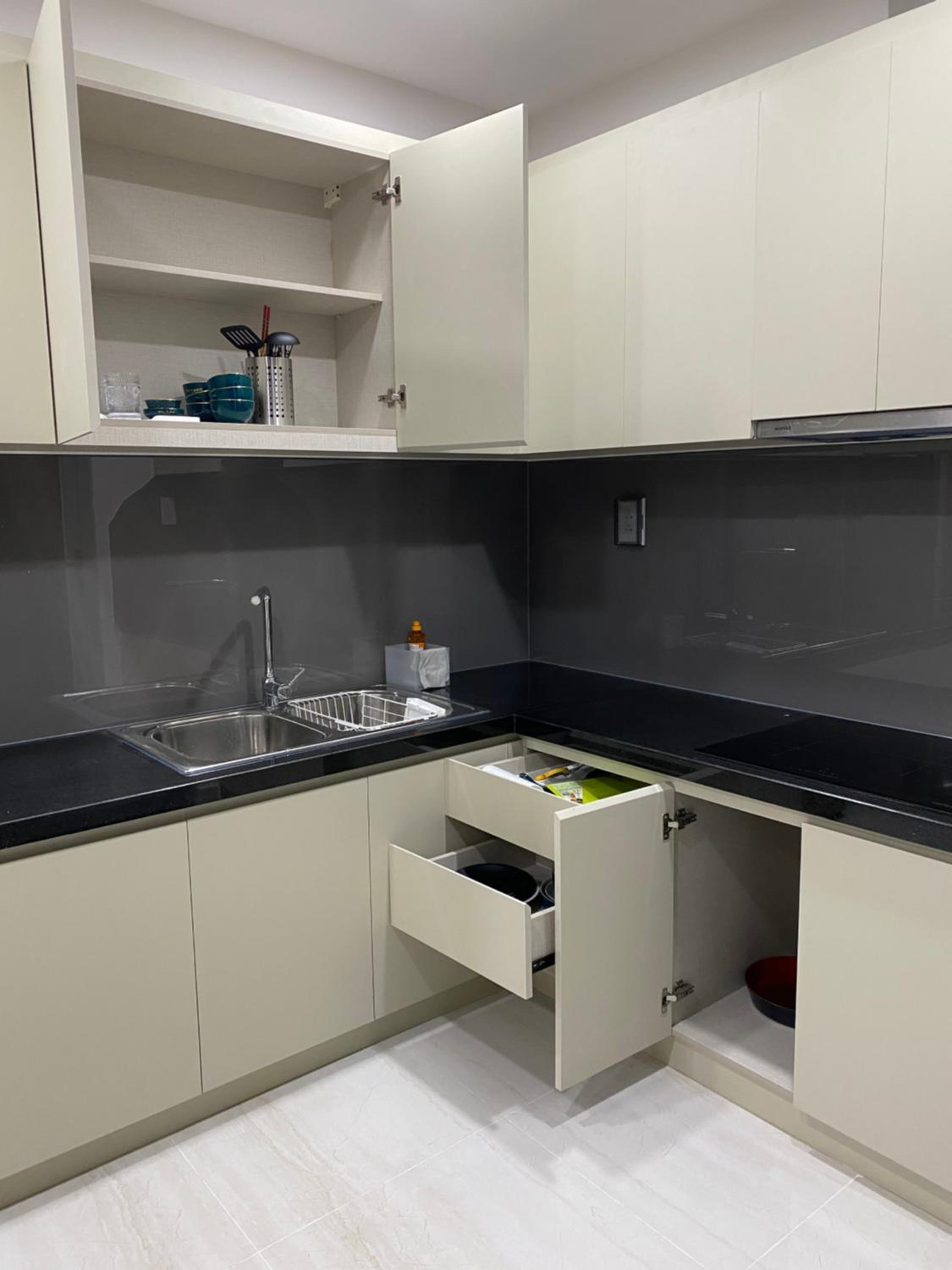 One-Bedroom Apartment - Photo 12