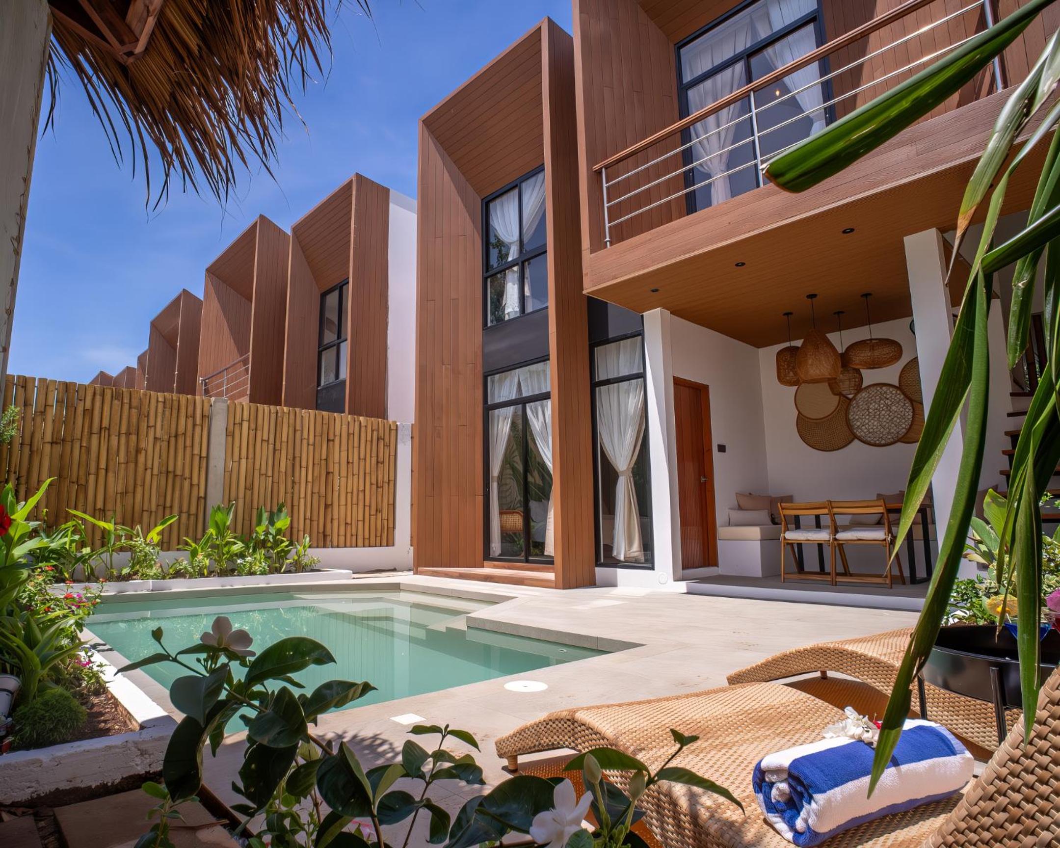 Villa with Private Pool - Photo 2