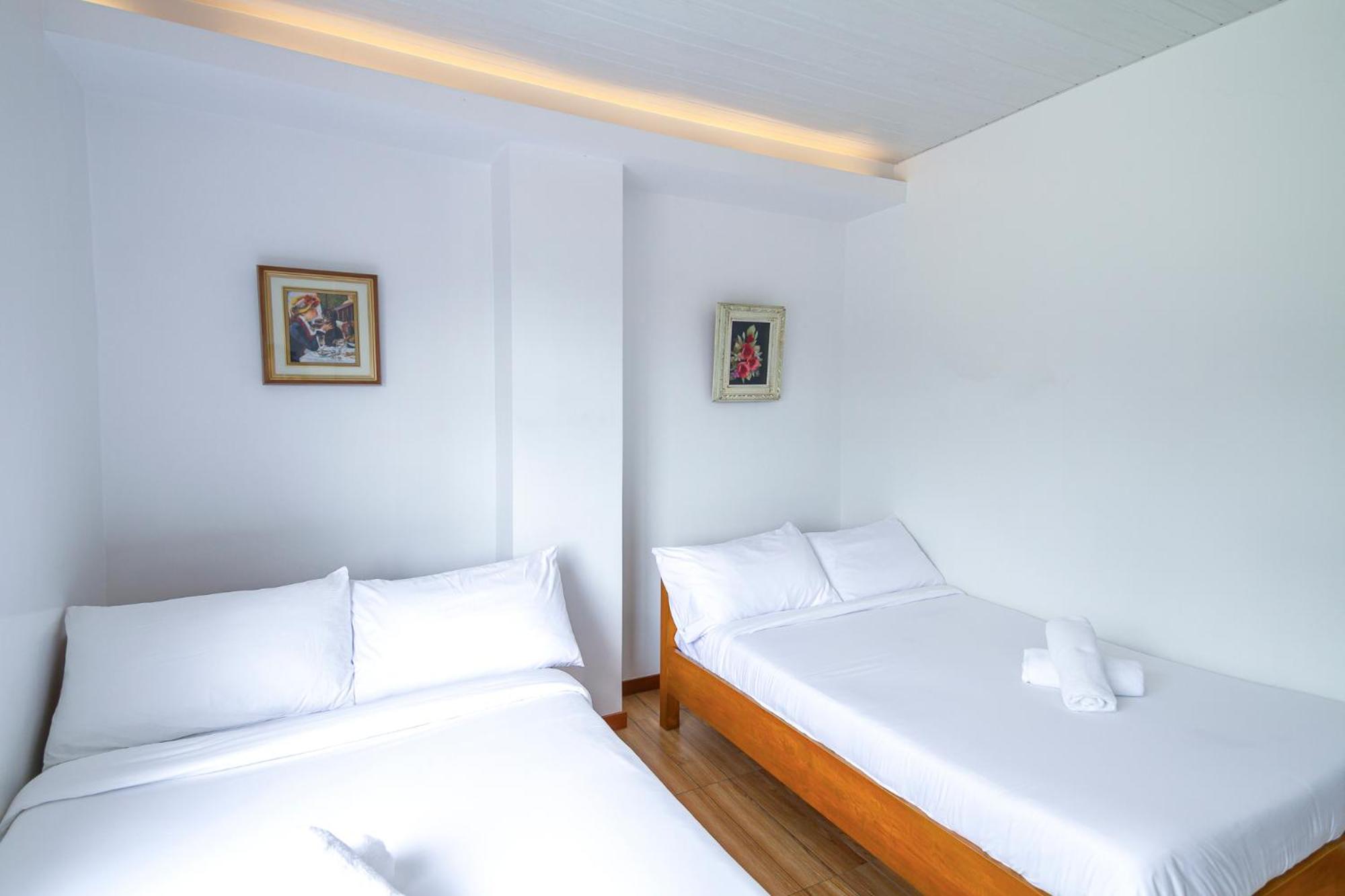 Three-Bedroom Apartment - Photo 3